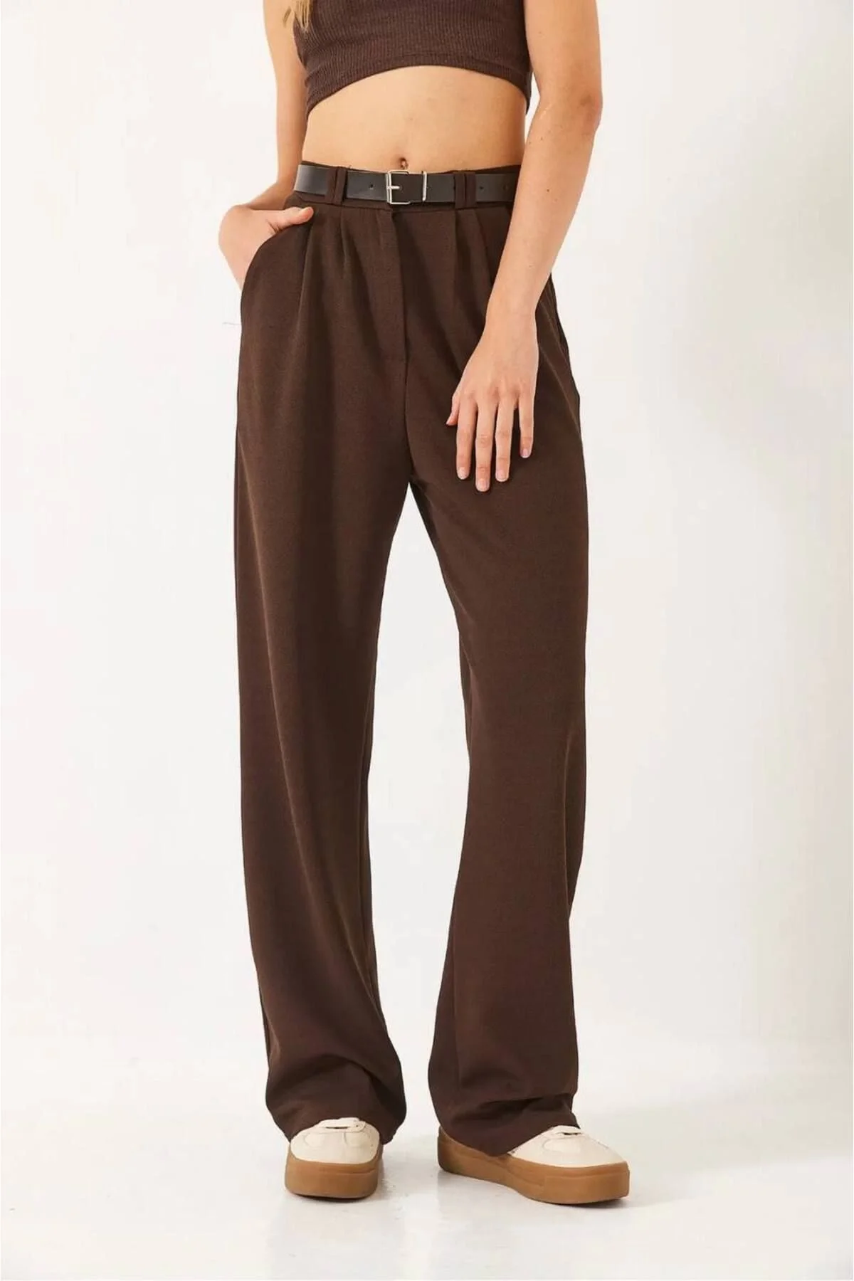 Kadın Yüksek Bel Pileli Kemerli Bol Paça Palazzo Kumaş Pantolon - Kahverengi