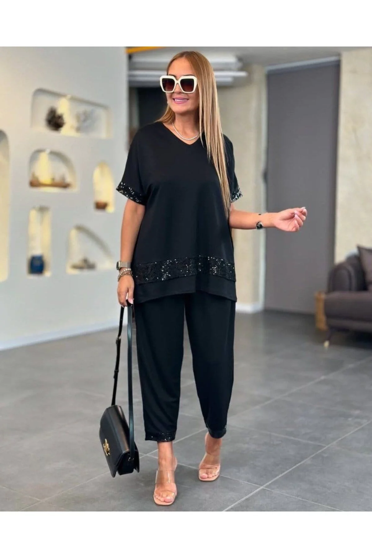 Kadın V Yaka Pul Payet Detaylı Şalvar Pantolonlu Büyük Beden Takım - Siyah