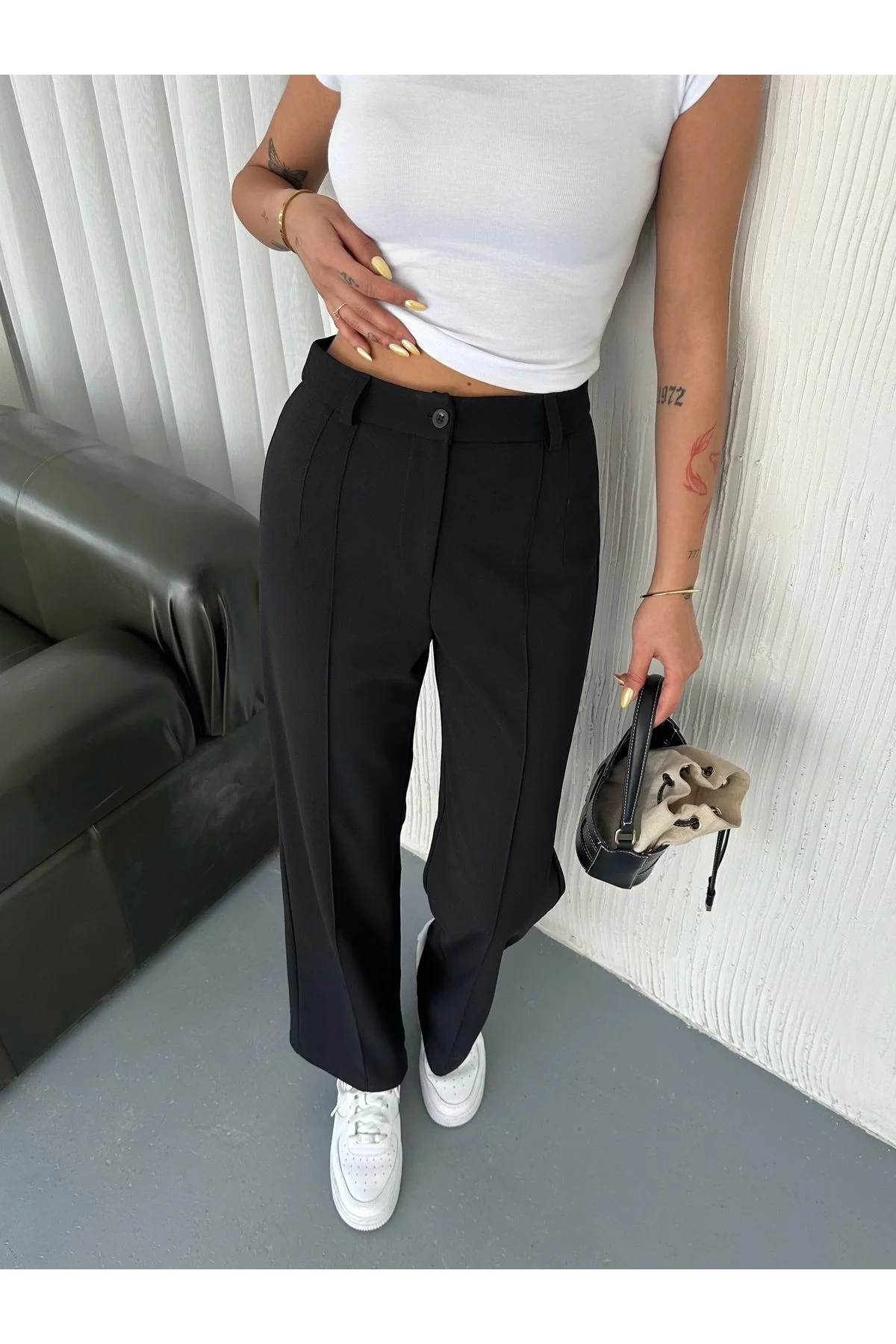 Kadın Yüksek Bel Dikiş Detaylı Bol Paça Palazzo Model Kumaş Pantolon - Siyah