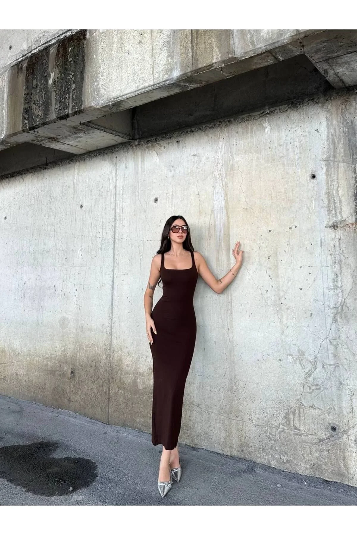 Kadın Kalın Askılı Kare Yaka Yırtmaçlı Kaşkorse Kalem Elbise - Kahverengi