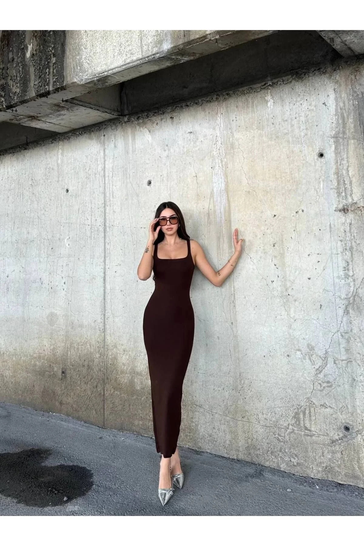 Kadın Kalın Askılı Kare Yaka Yırtmaçlı Kaşkorse Kalem Elbise - Kahverengi