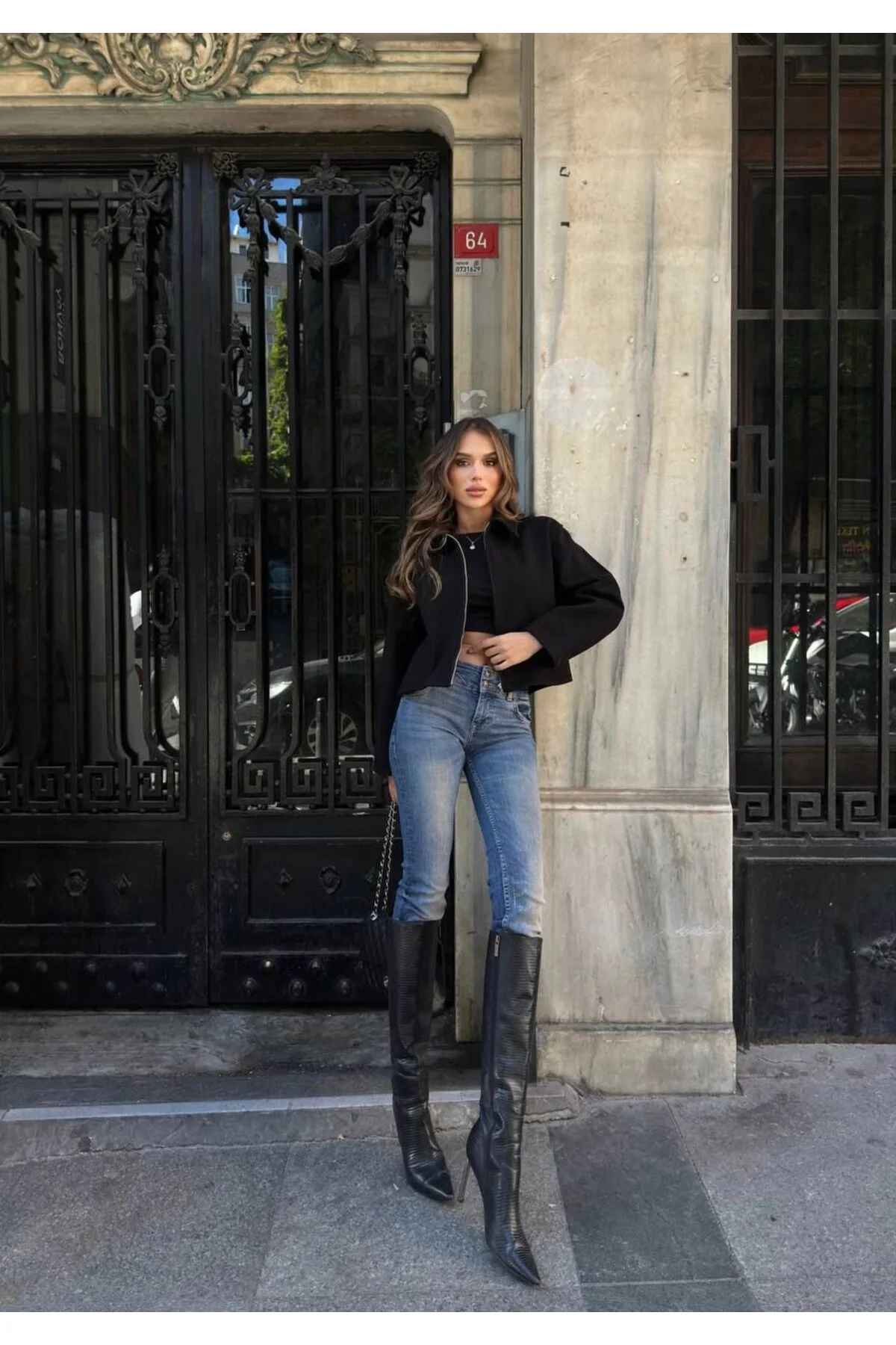 Kadın Siyah Oversize Kısa Kalın Gömlek Yaka Fermuarlı Kaşe Kaban