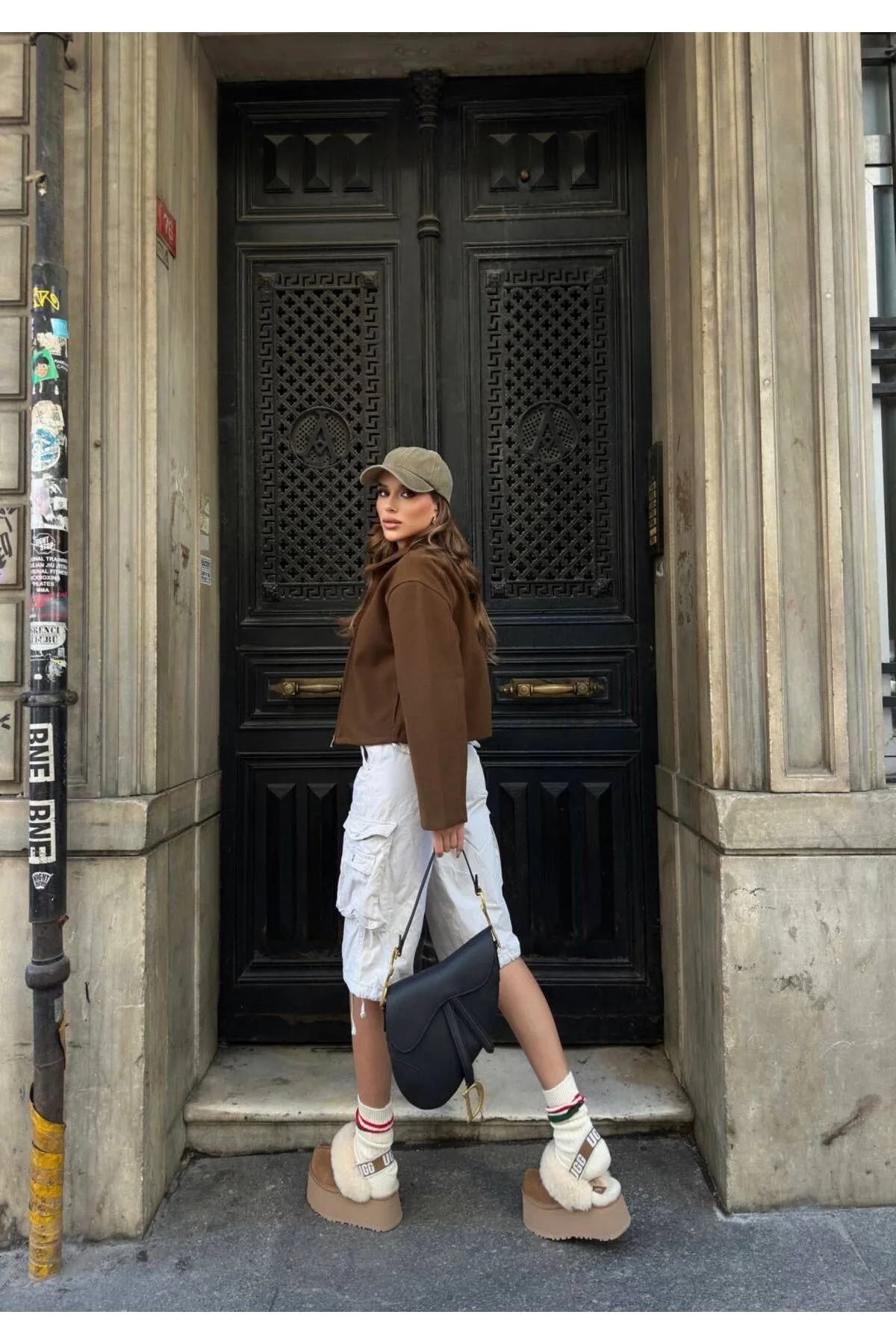 Kadın Kahverengi Oversize Kısa Kalın Gömlek Yaka Fermuarlı Kaşe Kaban