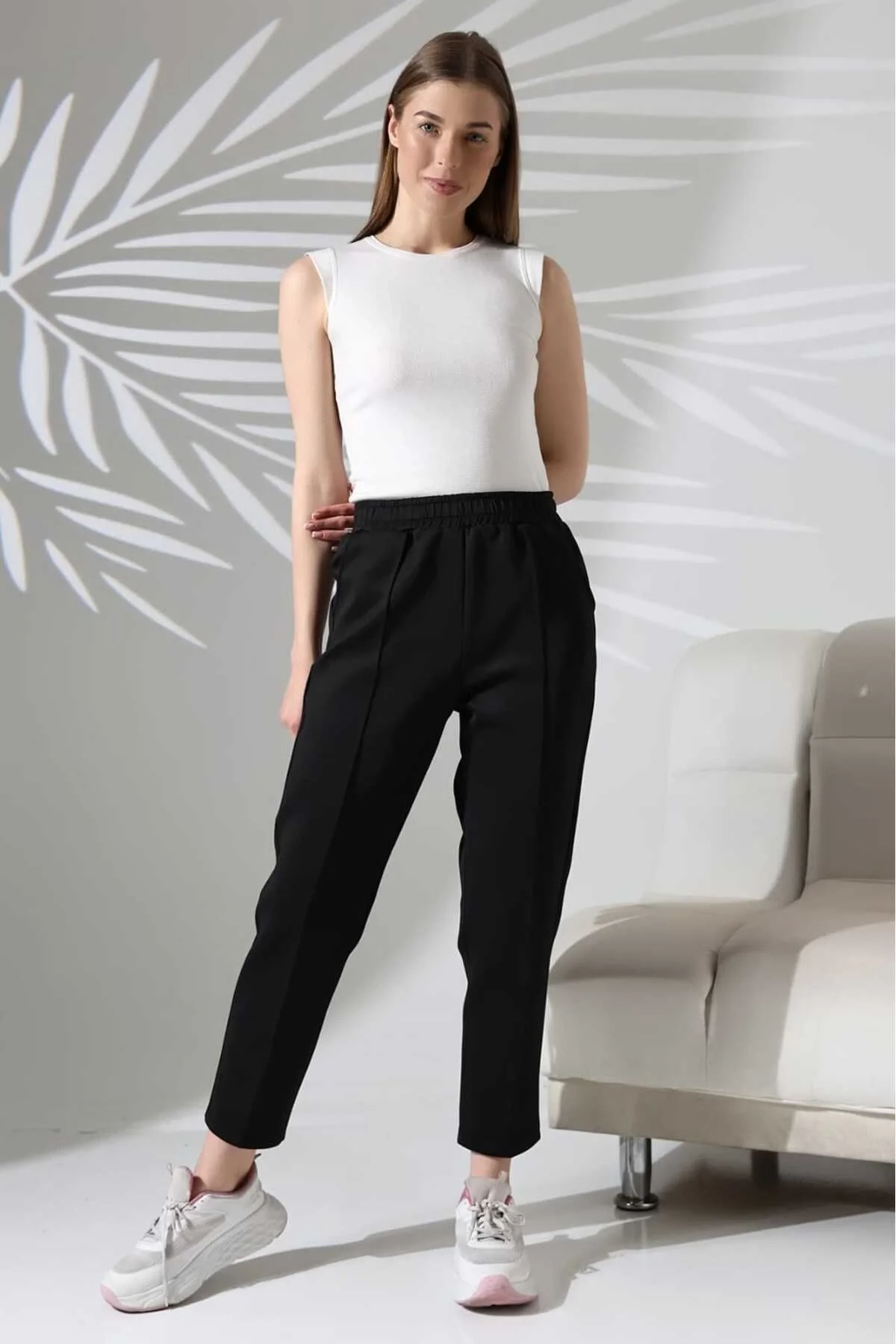 Kadın Siyah Yüksek Bel Lastikli Düz Renk Cepli Çizgili Bilek Boy Scuba Kumaş Jogger Pantolon