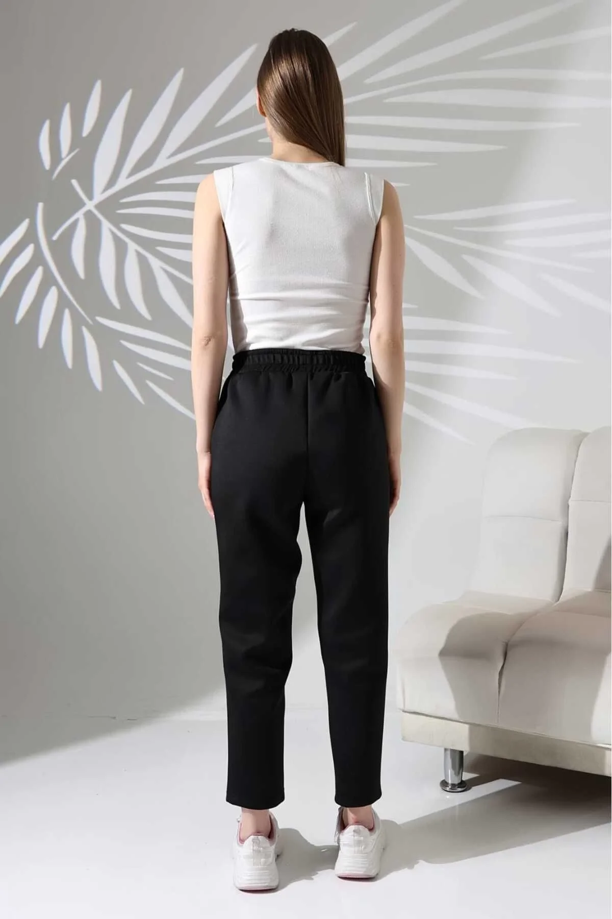 Kadın Siyah Yüksek Bel Lastikli Düz Renk Cepli Çizgili Bilek Boy Scuba Kumaş Jogger Pantolon