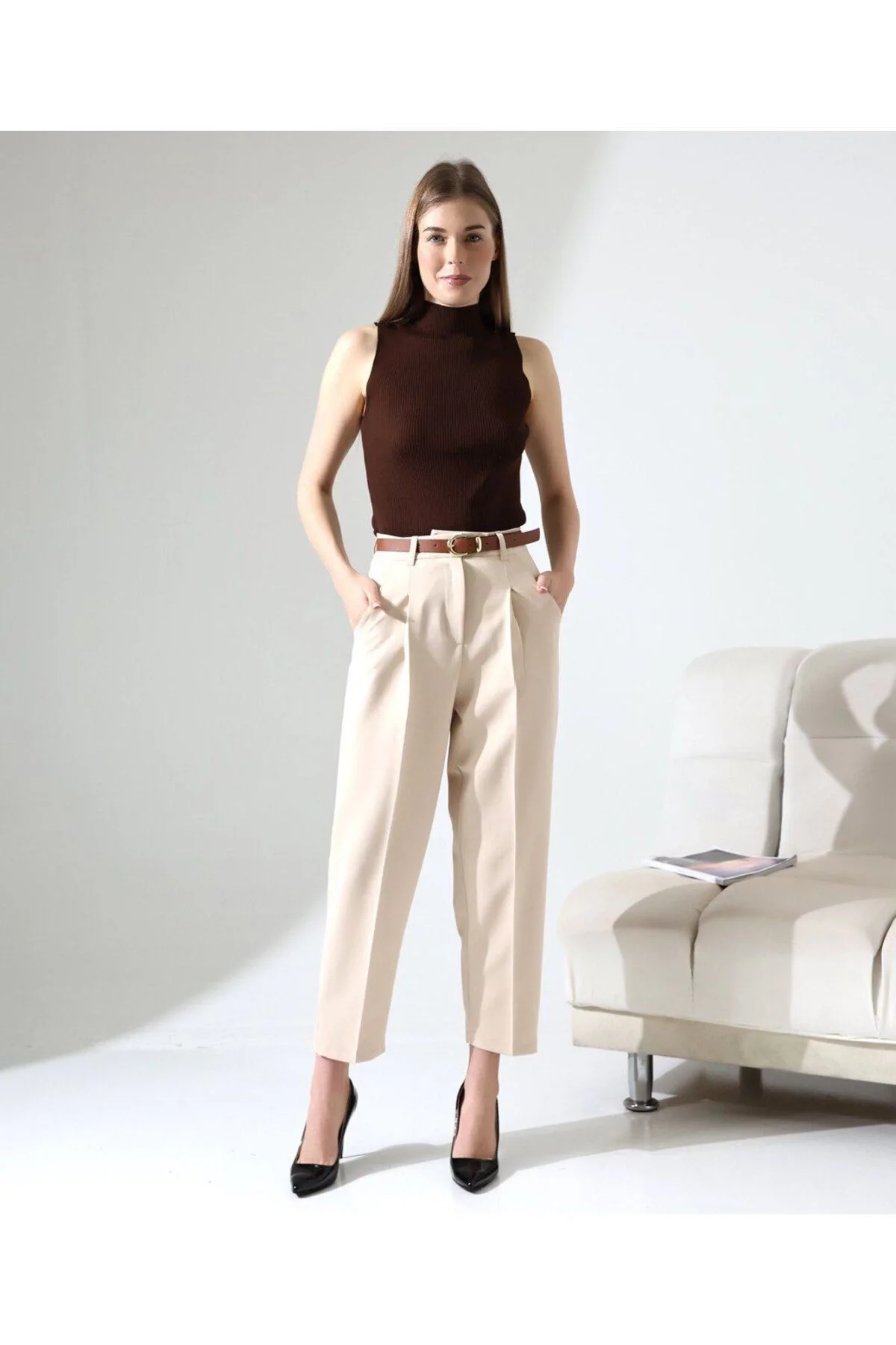 Kadın Yüksek Bel Straight Havuç Kesim Pileli Kumaş Pantolon, Şıklığın Yeni Adı