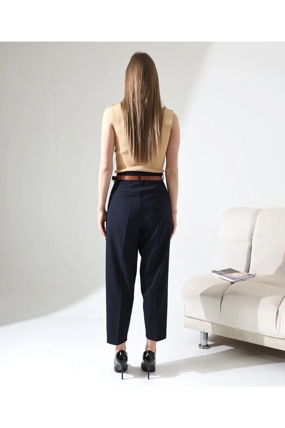 Kadın Yüksek Bel Pileli Cepli Havuç Kesim Kumaş Pantolon - Lacivert