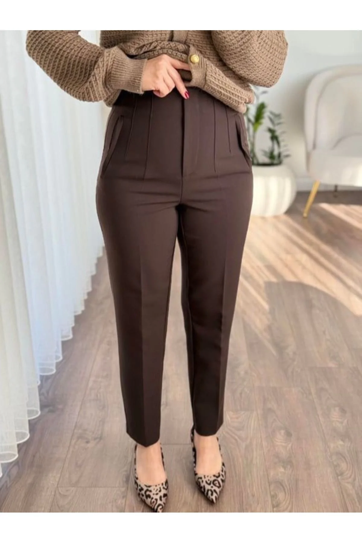 Kadın Kahverengi Yüksek Bel Pens Detaylı Havuç Paça Kalın Tok Kumaş Pantolon