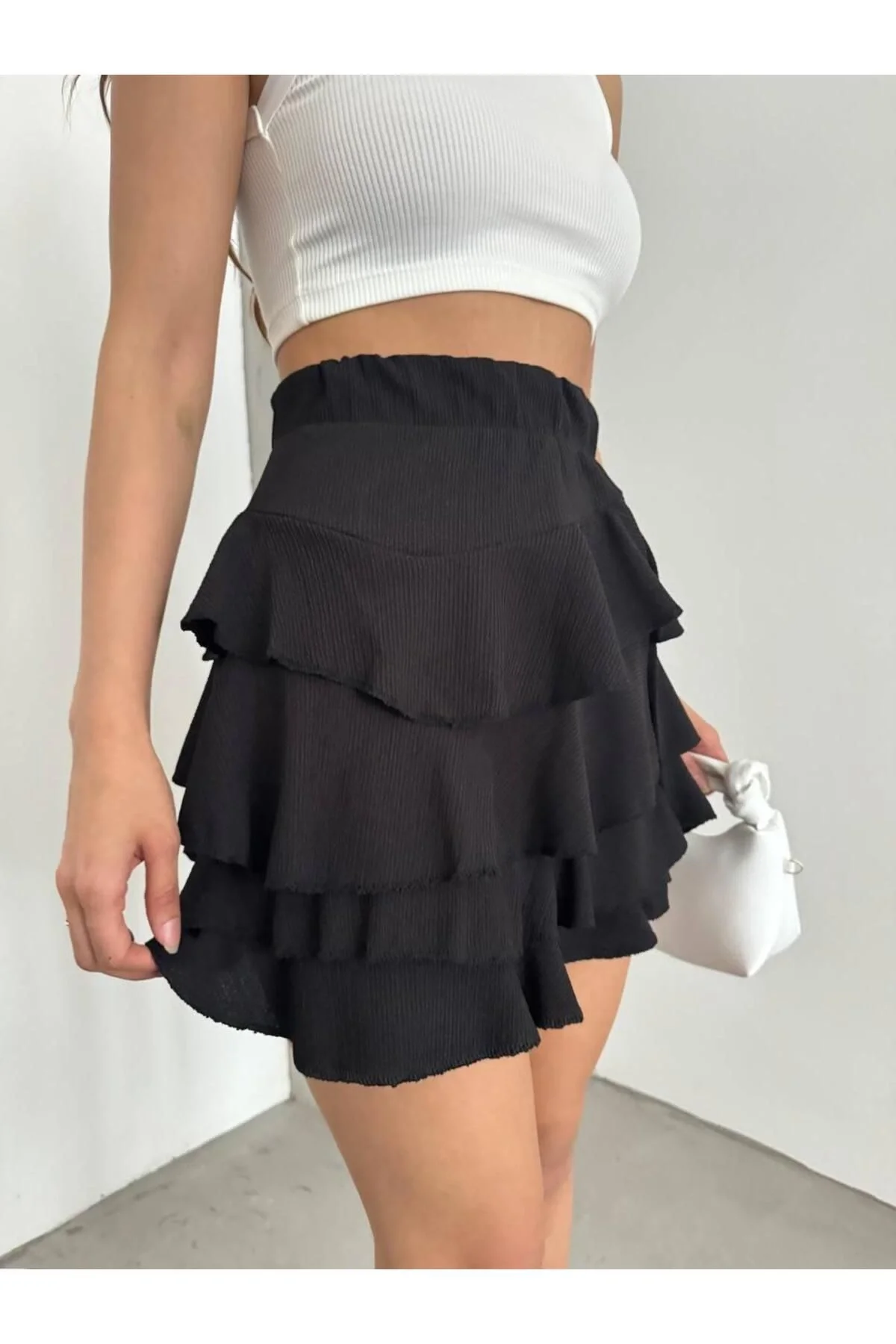 Kadın Yüksek Bel Beli Lastikli Kat Kat Fırfırlı Gofre Kumaş Mini Şort Etek - Siyah