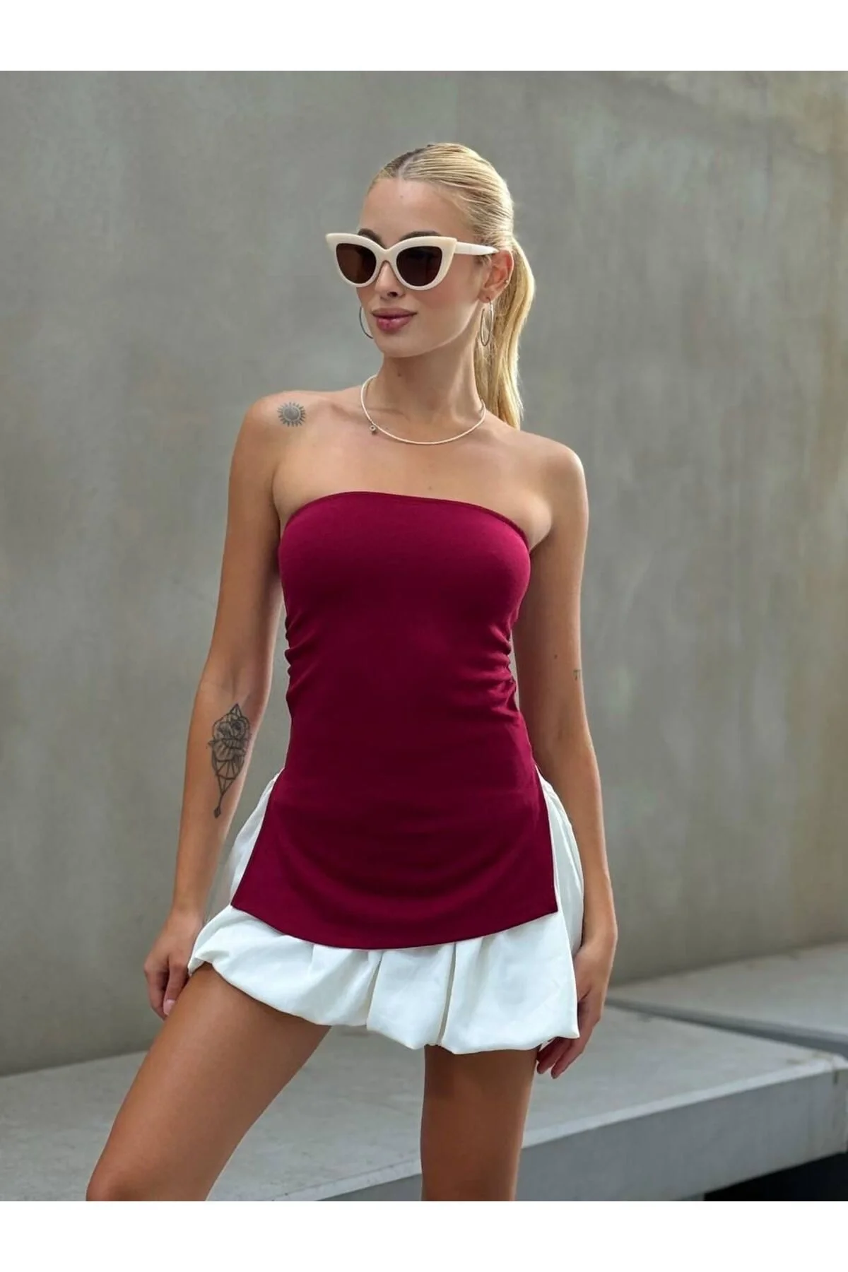 Kadın Straplez Yanları Büzgülü Yırtmaçlı Vücudu Saran Kaşkorse Bluz - Bordo