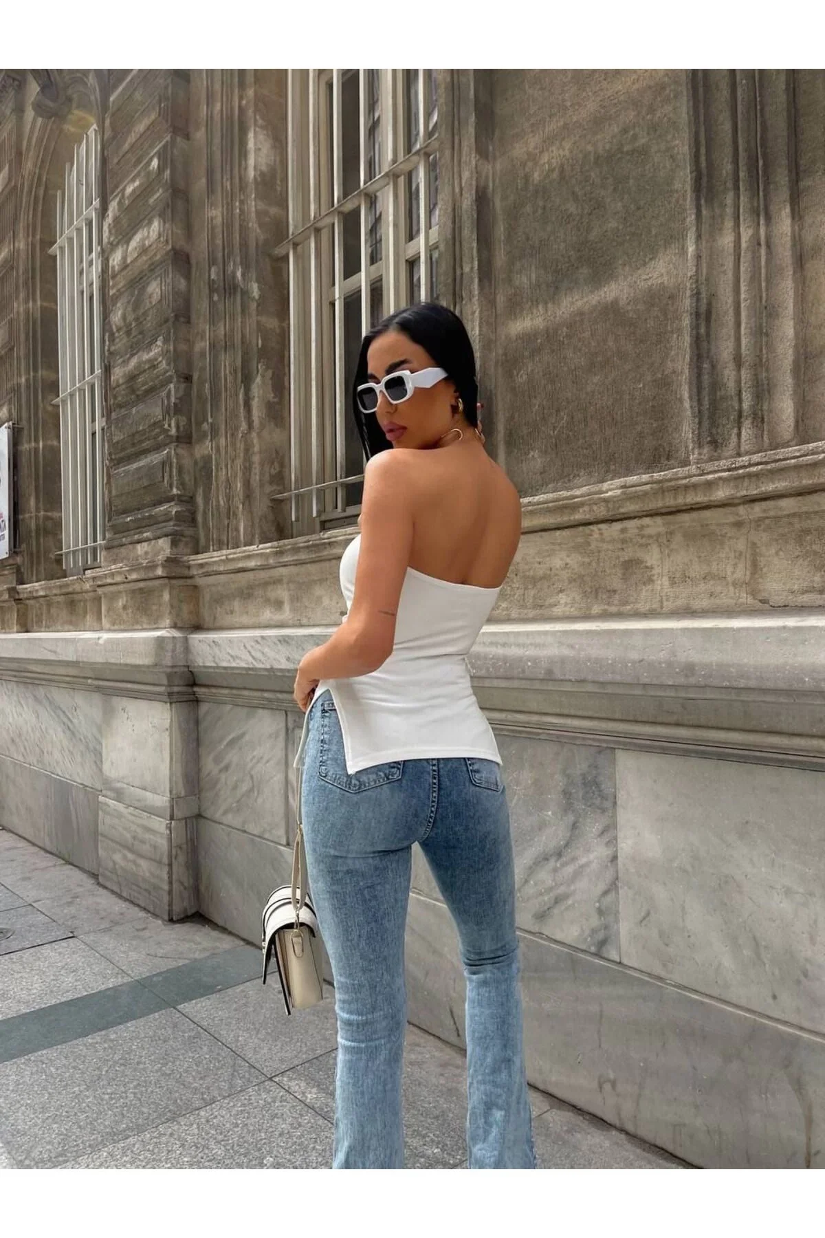 Kadın Straplez Yanları Büzgülü Yırtmaçlı Vücudu Saran Kaşkorse Bluz - Beyaz