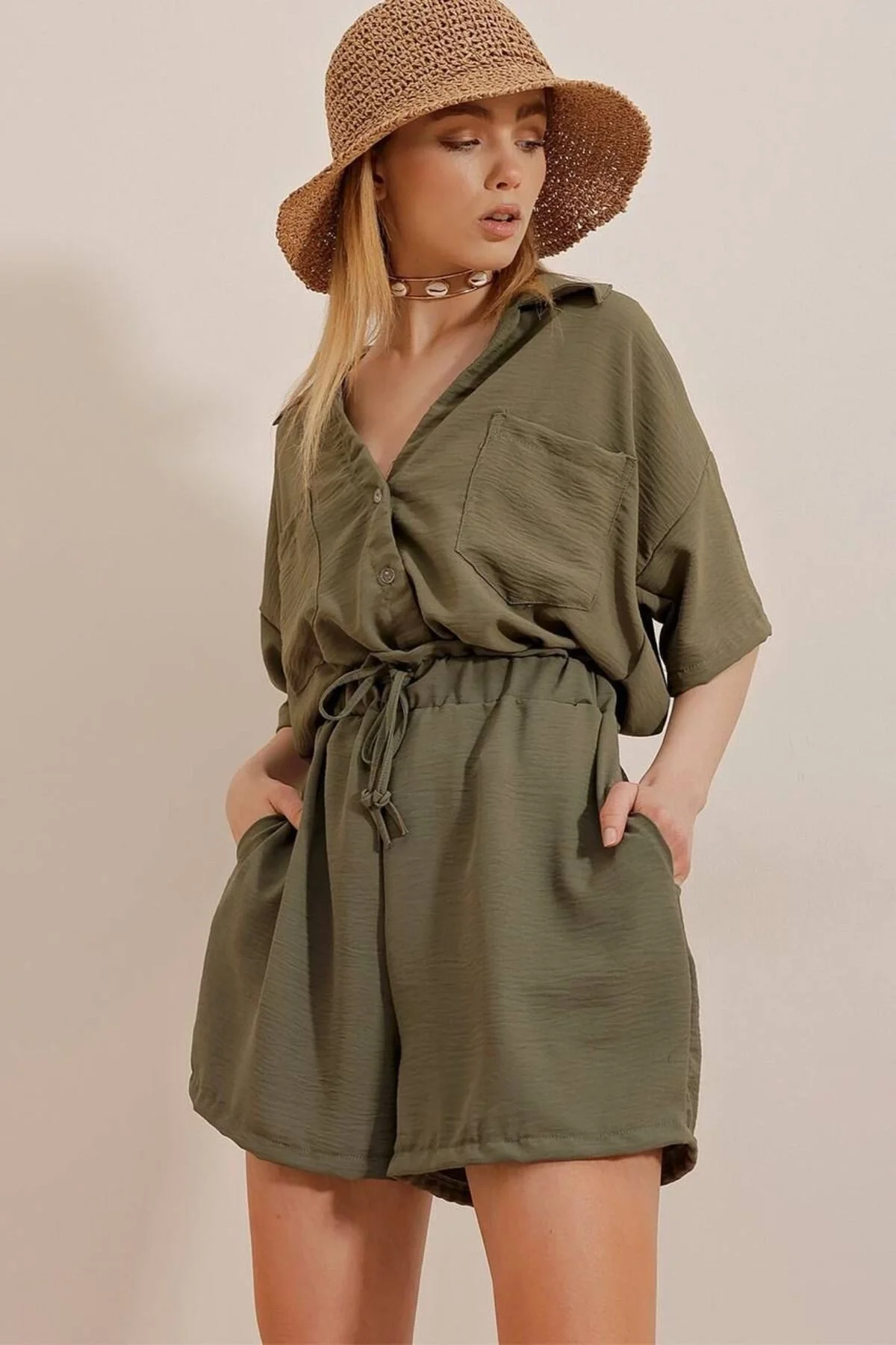 Kadın Ayrobin Kumaş Şortlu Takım