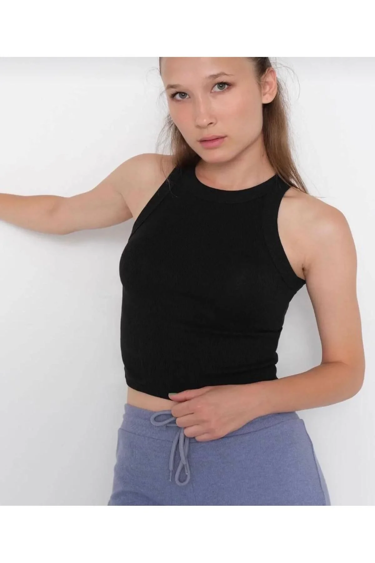 Kadın Halter Yaka Sıfır Kol Vücudu Saran Fitilli Kaşkorse Crop Atlet - Siyah