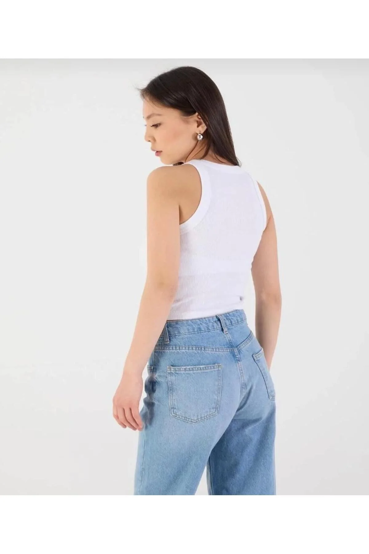 Kadın Halter Yaka Sıfır Kol Vücudu Saran Fitilli Kaşkorse Crop Atlet - Beyaz