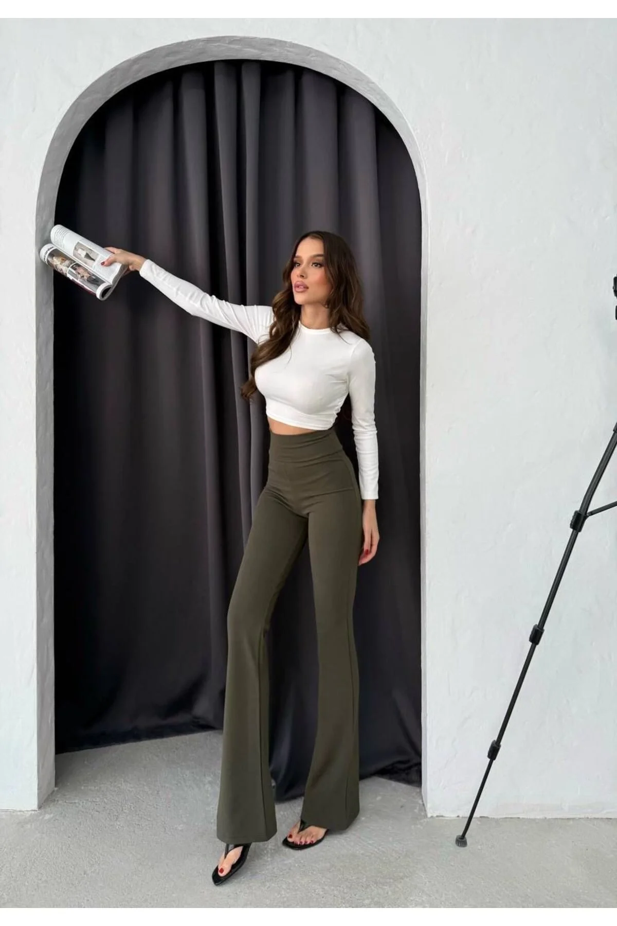 Kadın Yüksek Bel Toparlayıcı Vücudu Saran Scuba Kumaş İspanyol Paça Tayt Pantolon - Haki