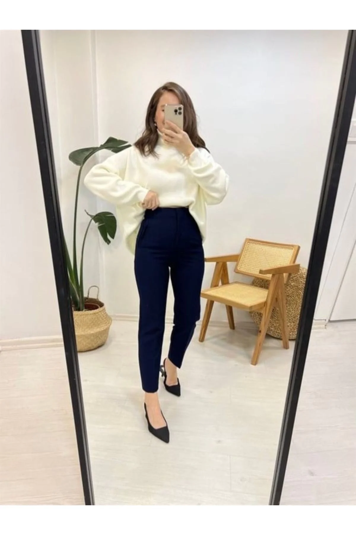 Kadın Yüksek Bel Pens Detaylı Cepli Havuç Kesim Kumaş Pantolon - Lacivert