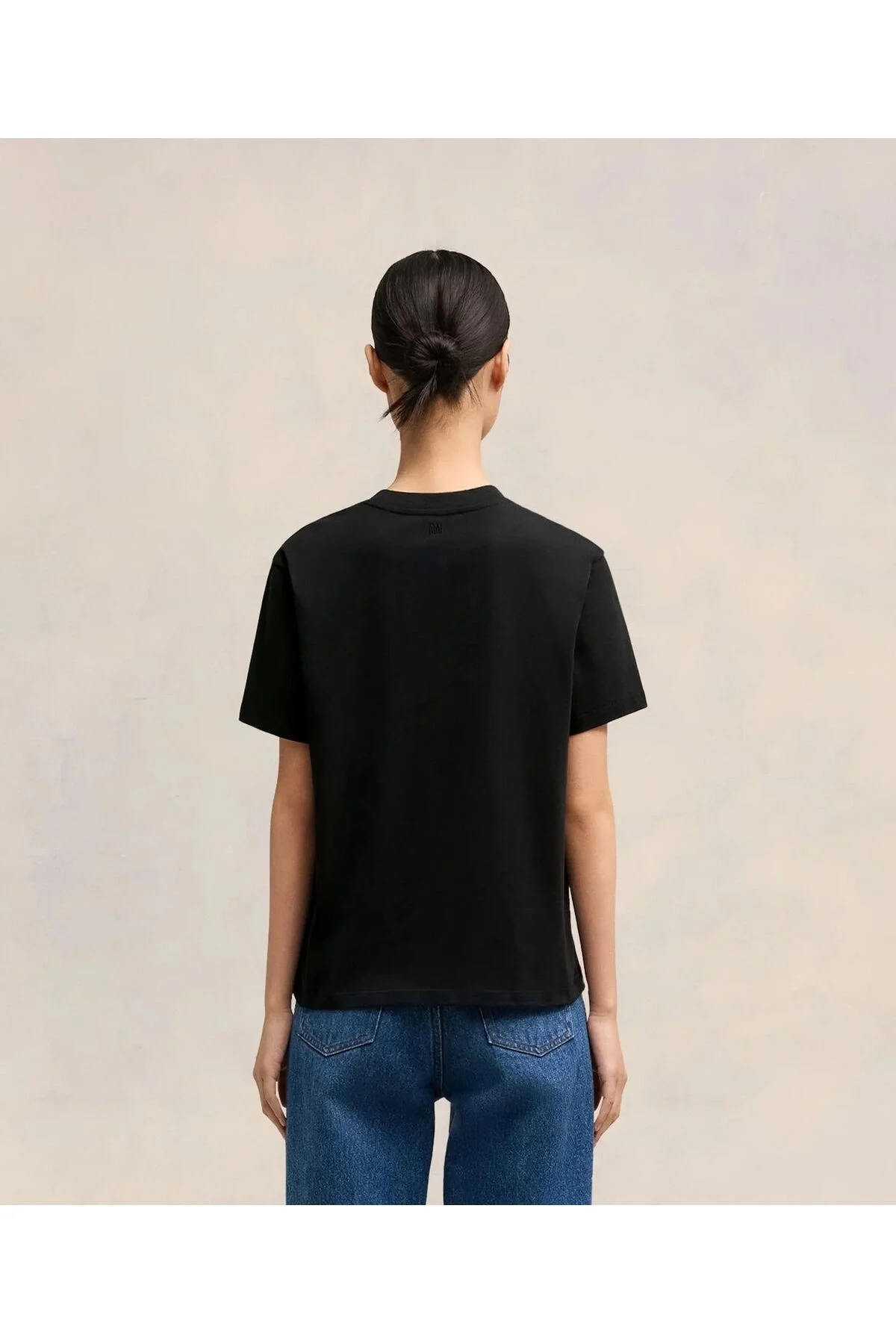 Kadın Minimal Kalp Nakışlı Bisiklet Yaka Dökümlü Salaş Rahat Kesim Oversize Tişört - Siyah