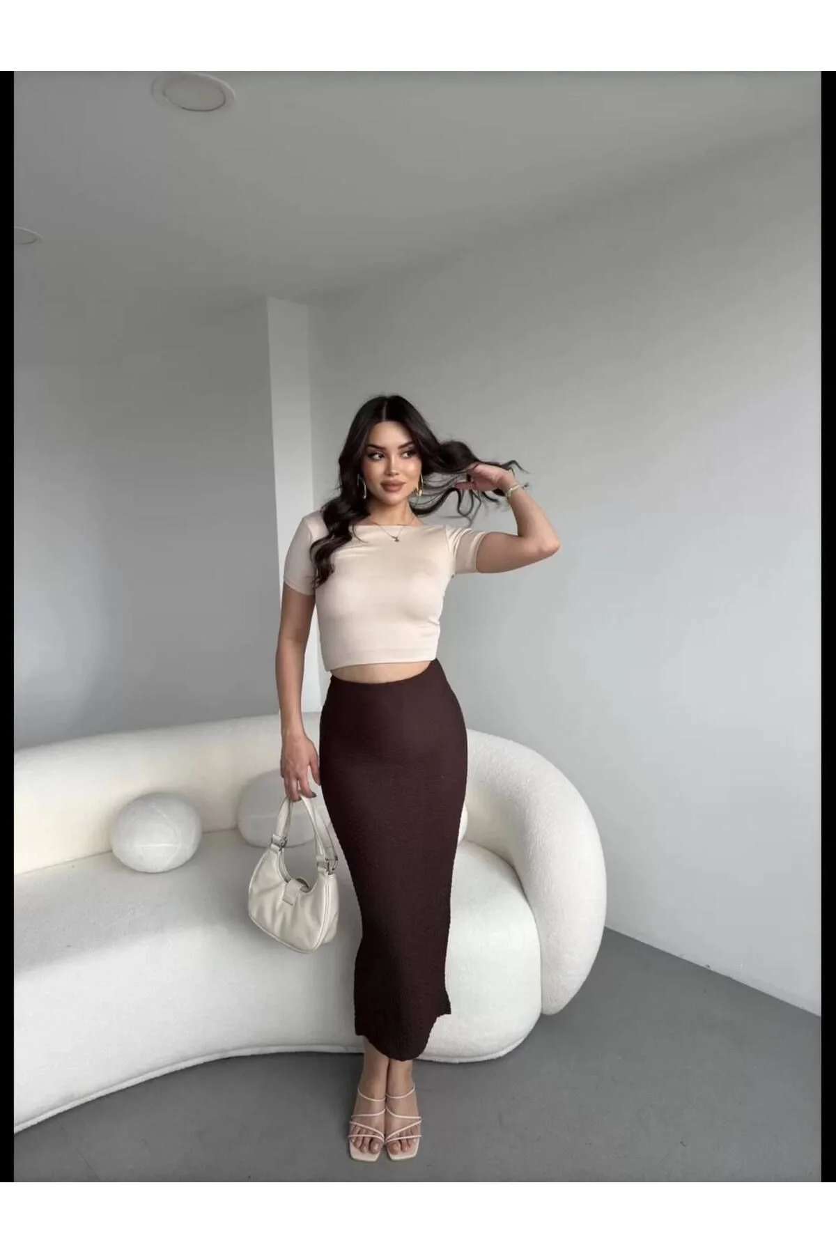 Kadın Tek Omuz Crop Bluz ve Yırtmaçlı Midi Boy Etek Gofre Kumaş Takım - Bordo