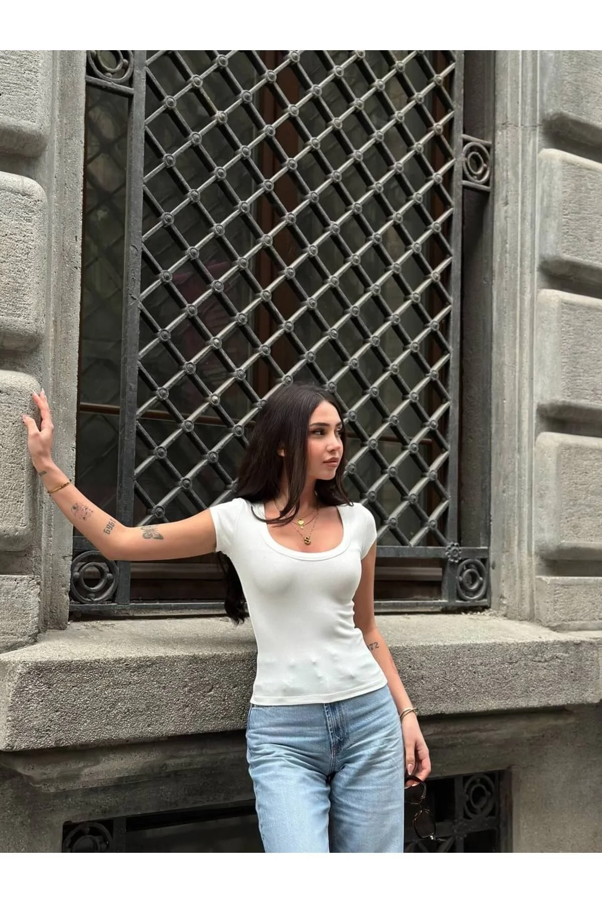 Kadın U Yaka Kısa Kollu Vücuda Oturan Likralı Fitilli Kaşkorse Basic Bluz - Beyaz