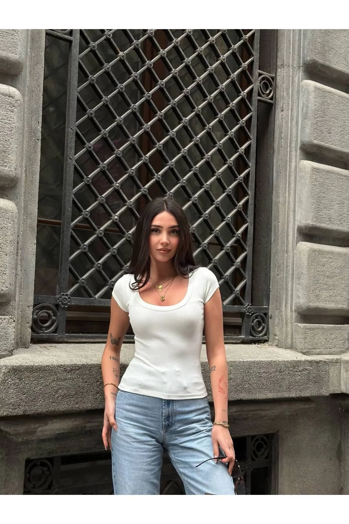 Kadın U Yaka Kısa Kollu Vücuda Oturan Likralı Fitilli Kaşkorse Basic Bluz - Beyaz