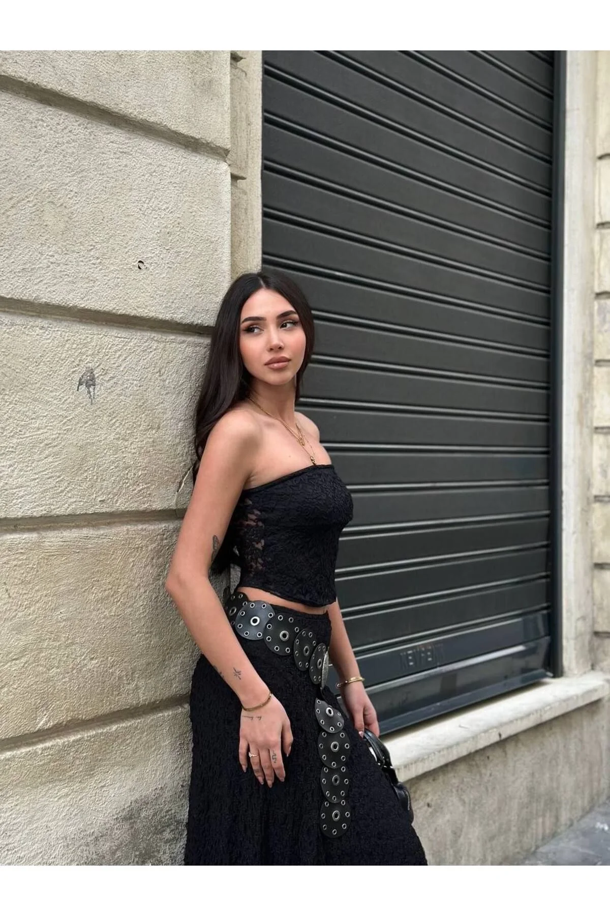 Kadın Straplez Güpürlü Korse Detaylı Asimetrik Kesim Dantel Transparan Crop Bluz - Siyah