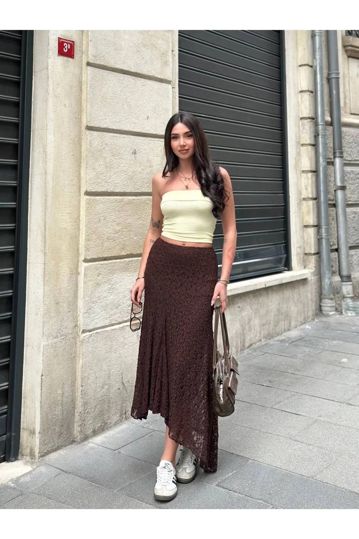 Kadın Yüksek Bel Beli Lastikli Asimetrik Kesim Dantelli Midi Boy Etek - Kahverengi