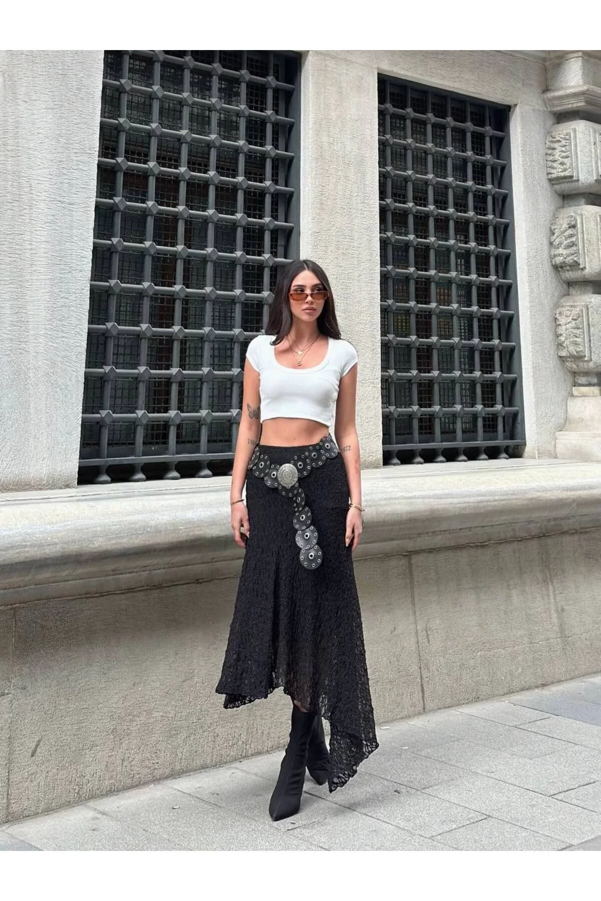 Kadın Yüksek Bel Beli Lastikli Asimetrik Kesim Dantelli Midi Boy Etek - Siyah