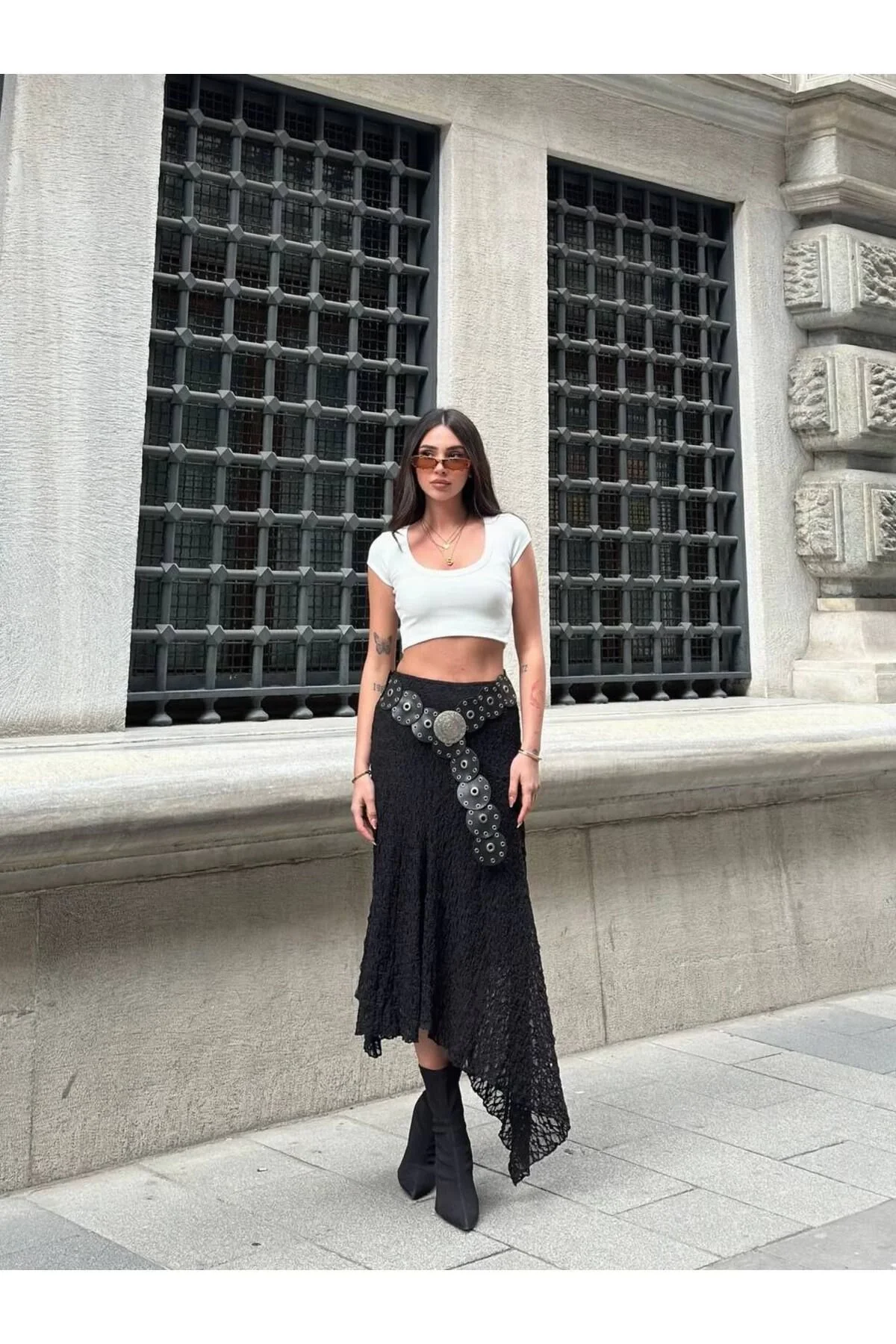 Kadın Yüksek Bel Beli Lastikli Asimetrik Kesim Dantelli Midi Boy Etek - Siyah