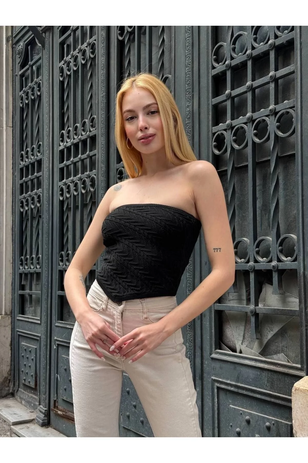 Kadın Straplez Asimetrik Kesim Örgü Desenli Triko Crop Büstiyer Top - Siyah