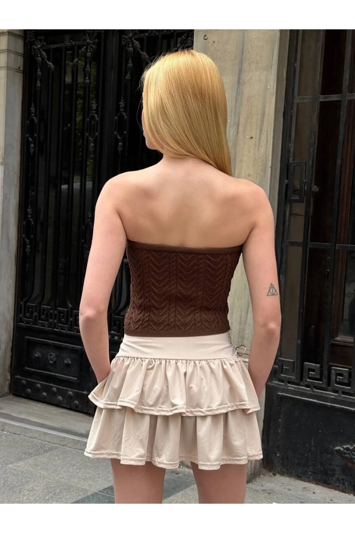 Kadın Straplez Asimetrik Kesim Örgü Desenli Triko Crop Büstiyer Top - Kahverengi