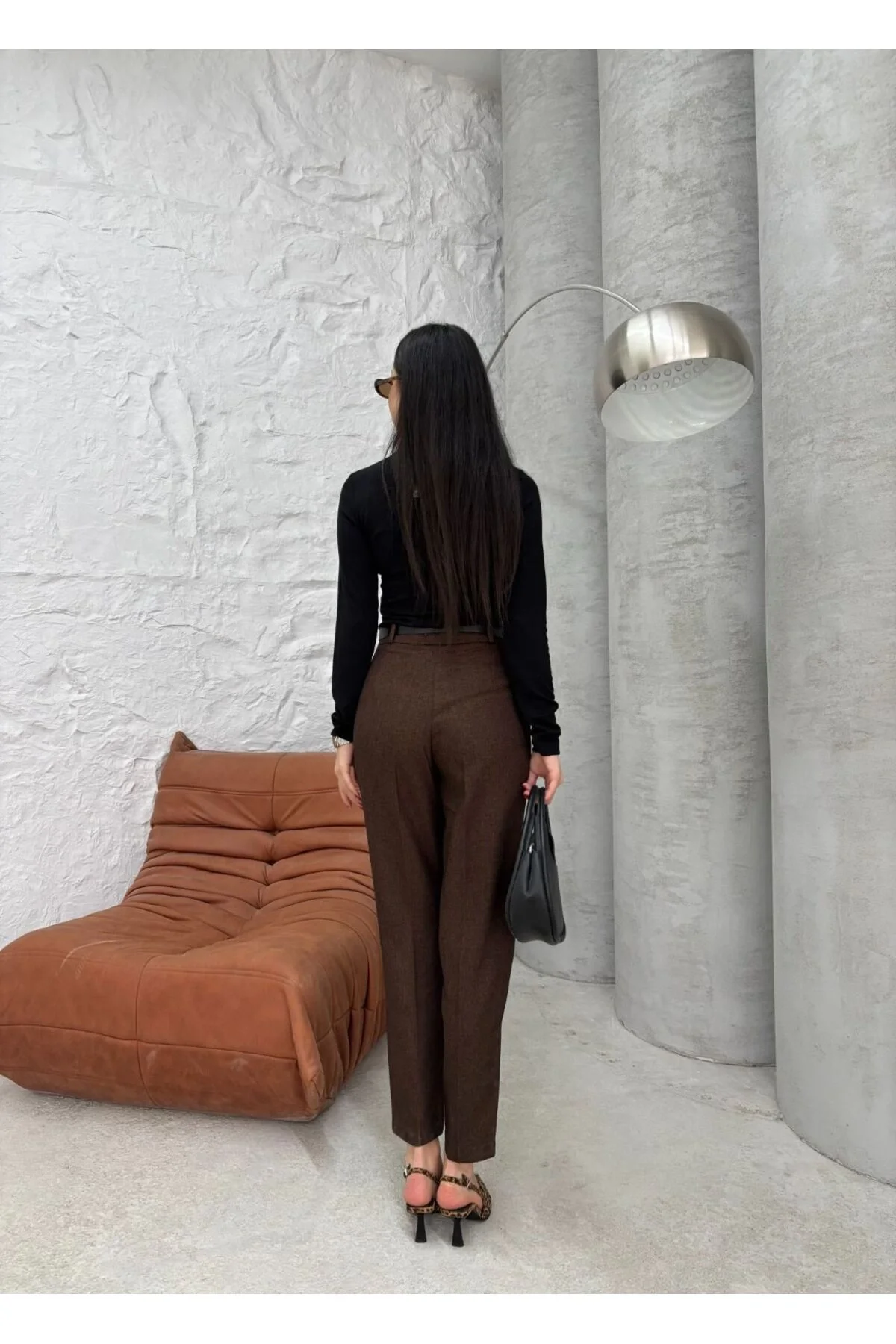 Kadın Yüksek Bel Pileli Havuç Paça Klasik Kumaş Pantolon - Kahverengi