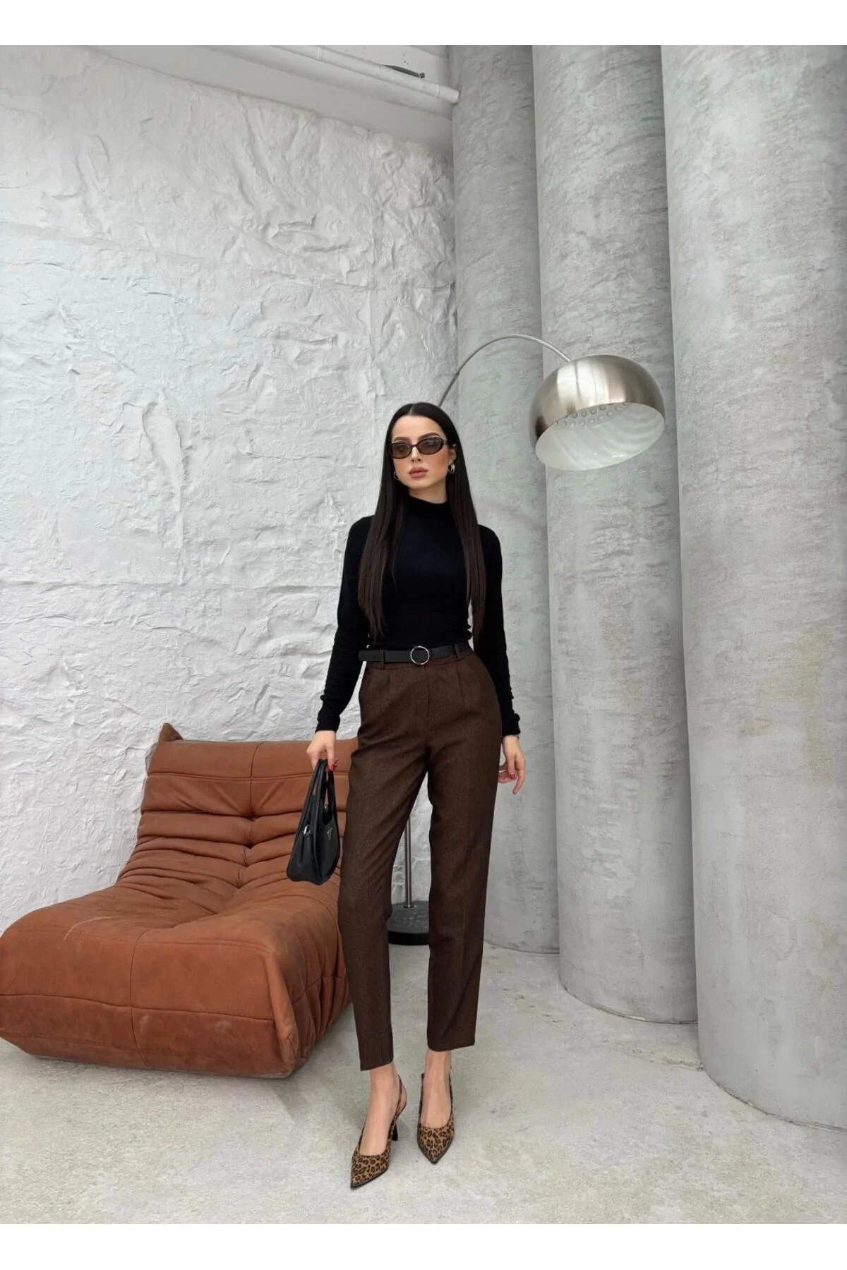 Kadın Yüksek Bel Pileli Havuç Paça Klasik Kumaş Pantolon - Kahverengi