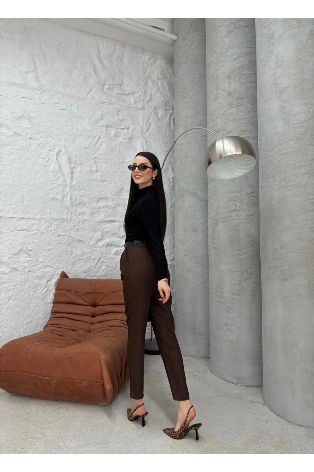 Kadın Yüksek Bel Pileli Havuç Paça Klasik Kumaş Pantolon - Kahverengi