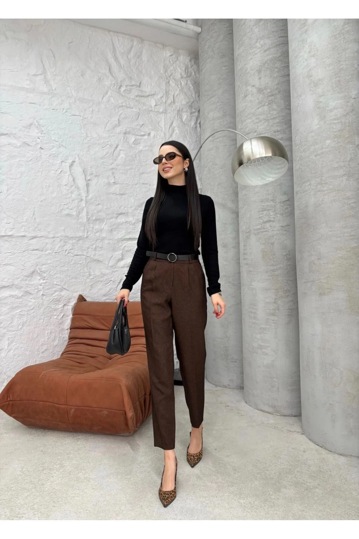 Kadın Yüksek Bel Pileli Havuç Paça Klasik Kumaş Pantolon - Kahverengi