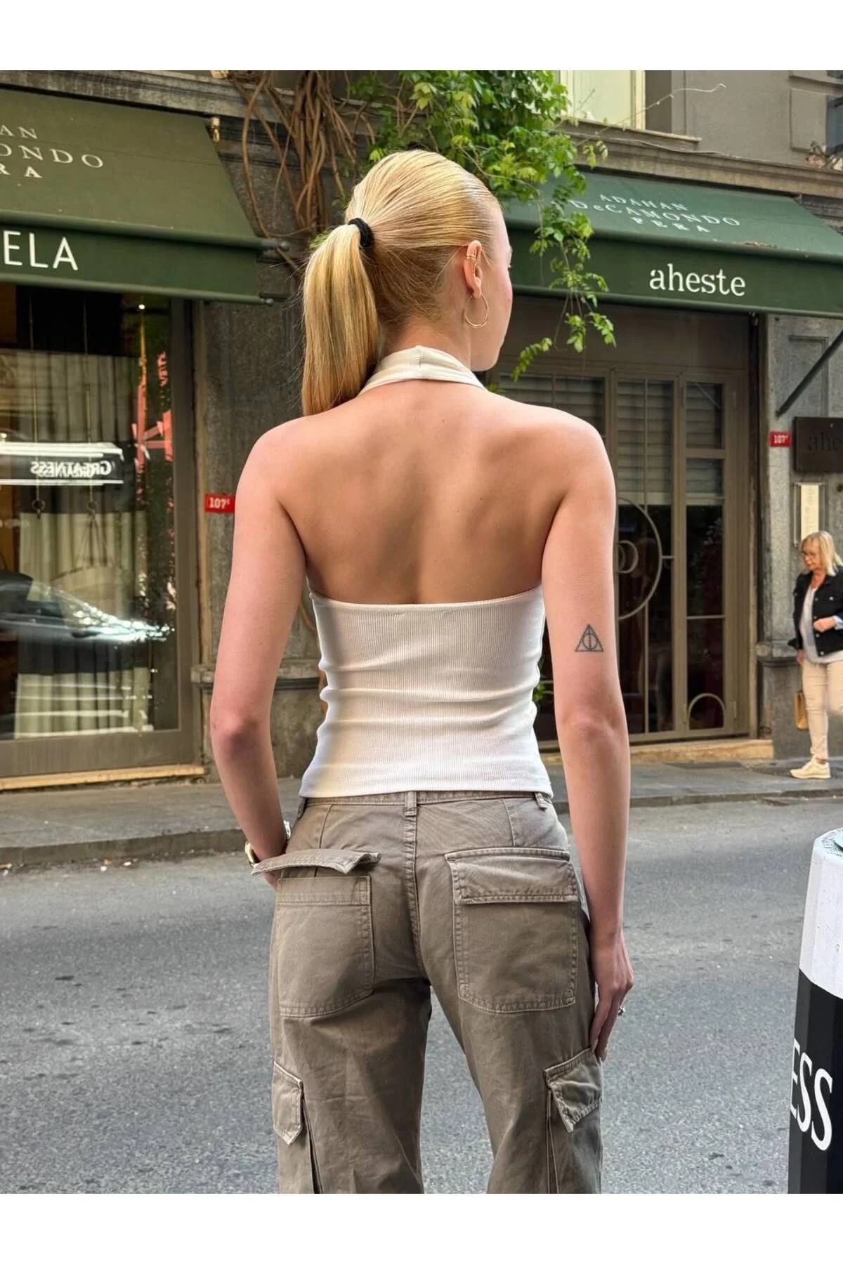 Kadın Halter Yaka Boyundan Bağlamalı Sırtı Açık Fitilli Kaşkorse Atlet - Beyaz