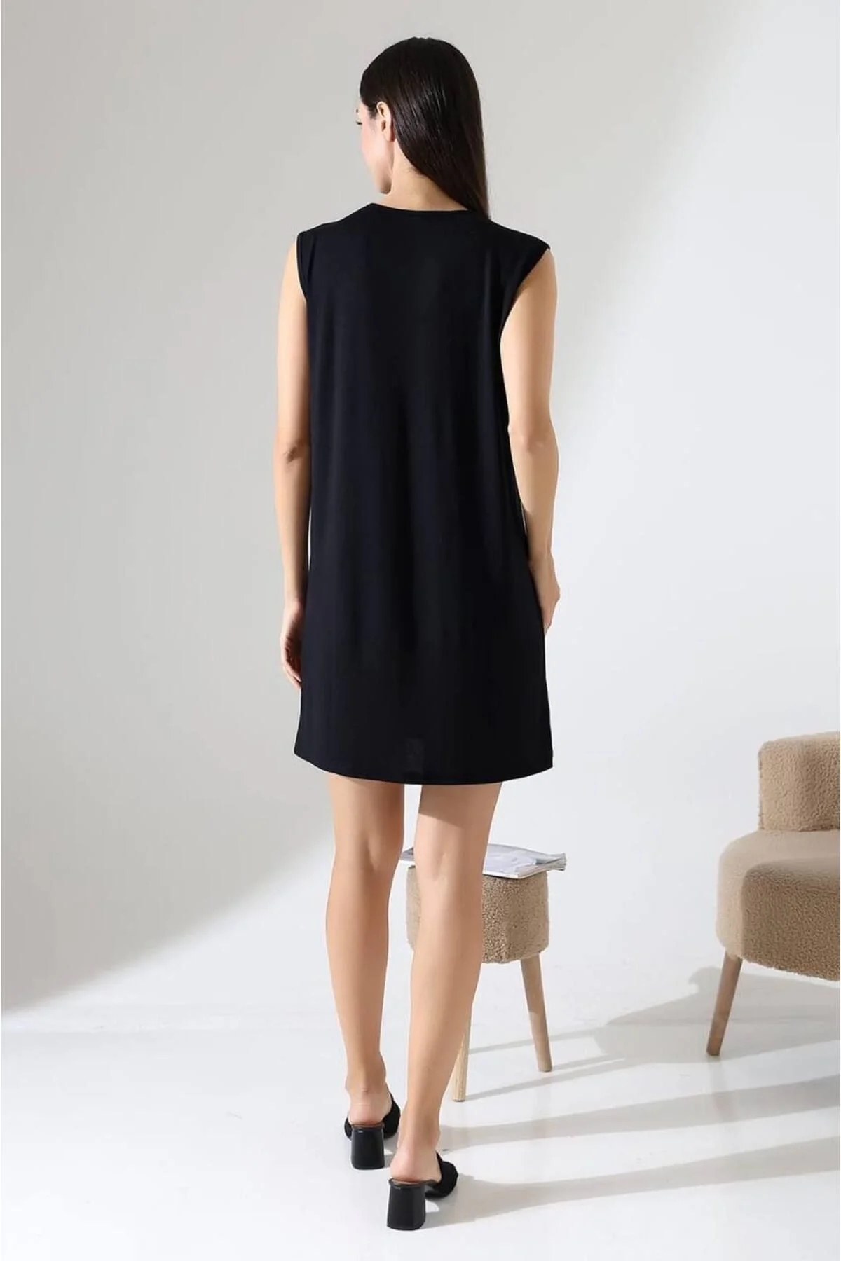 Kadın Bisiklet Yaka Vatkalı Kolsuz Oversize Penye T-shirt Tunik Elbise - Siyah