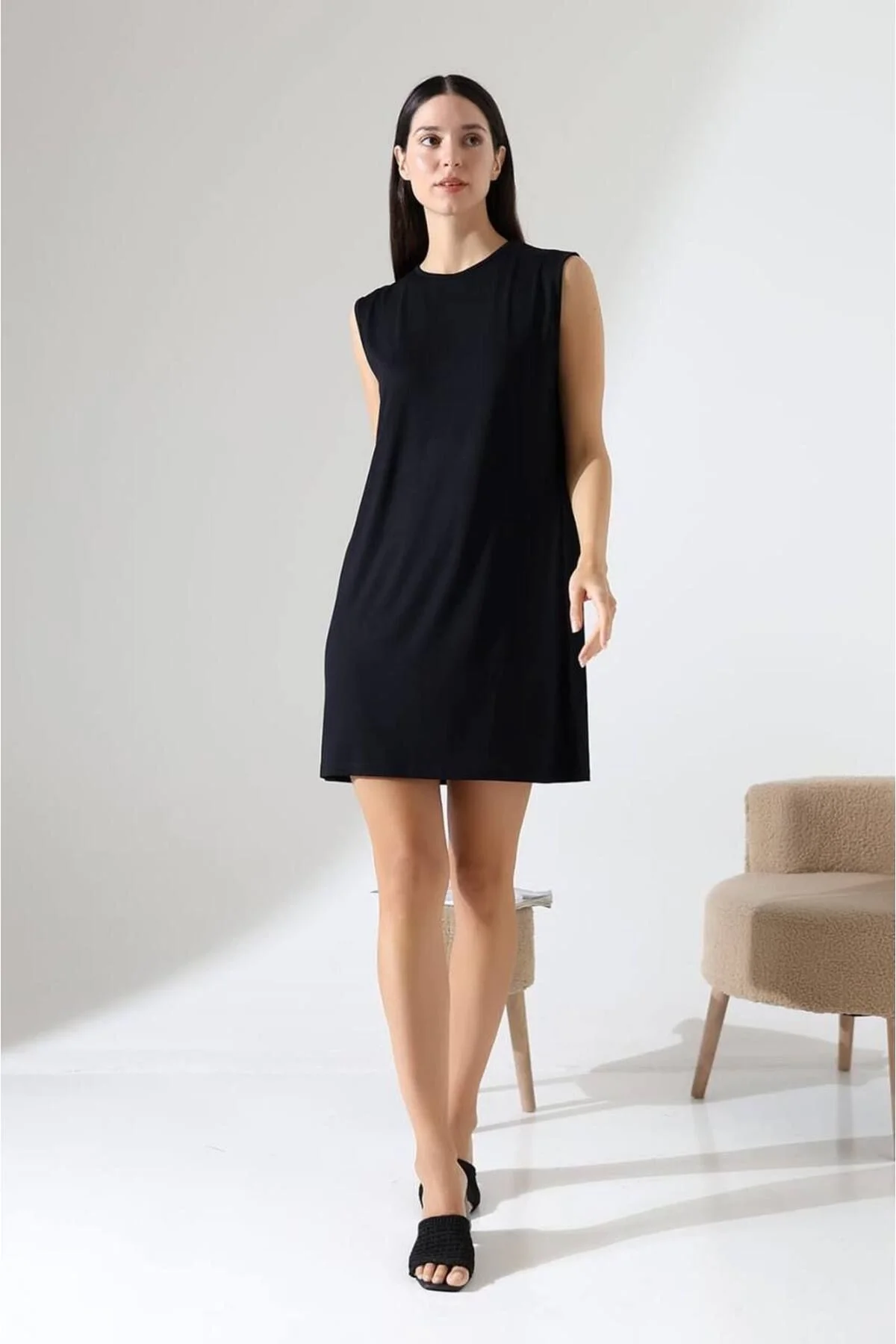 Kadın Bisiklet Yaka Vatkalı Kolsuz Oversize Penye T-shirt Tunik Elbise - Siyah