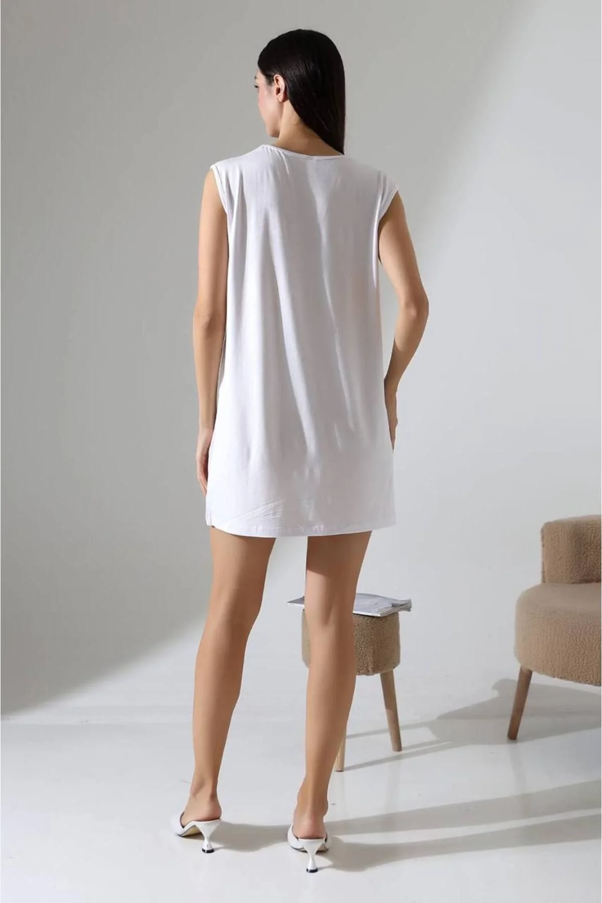 Kadın Bisiklet Yaka Vatkalı Kolsuz Oversize Penye T-shirt Tunik Elbise - Beyaz