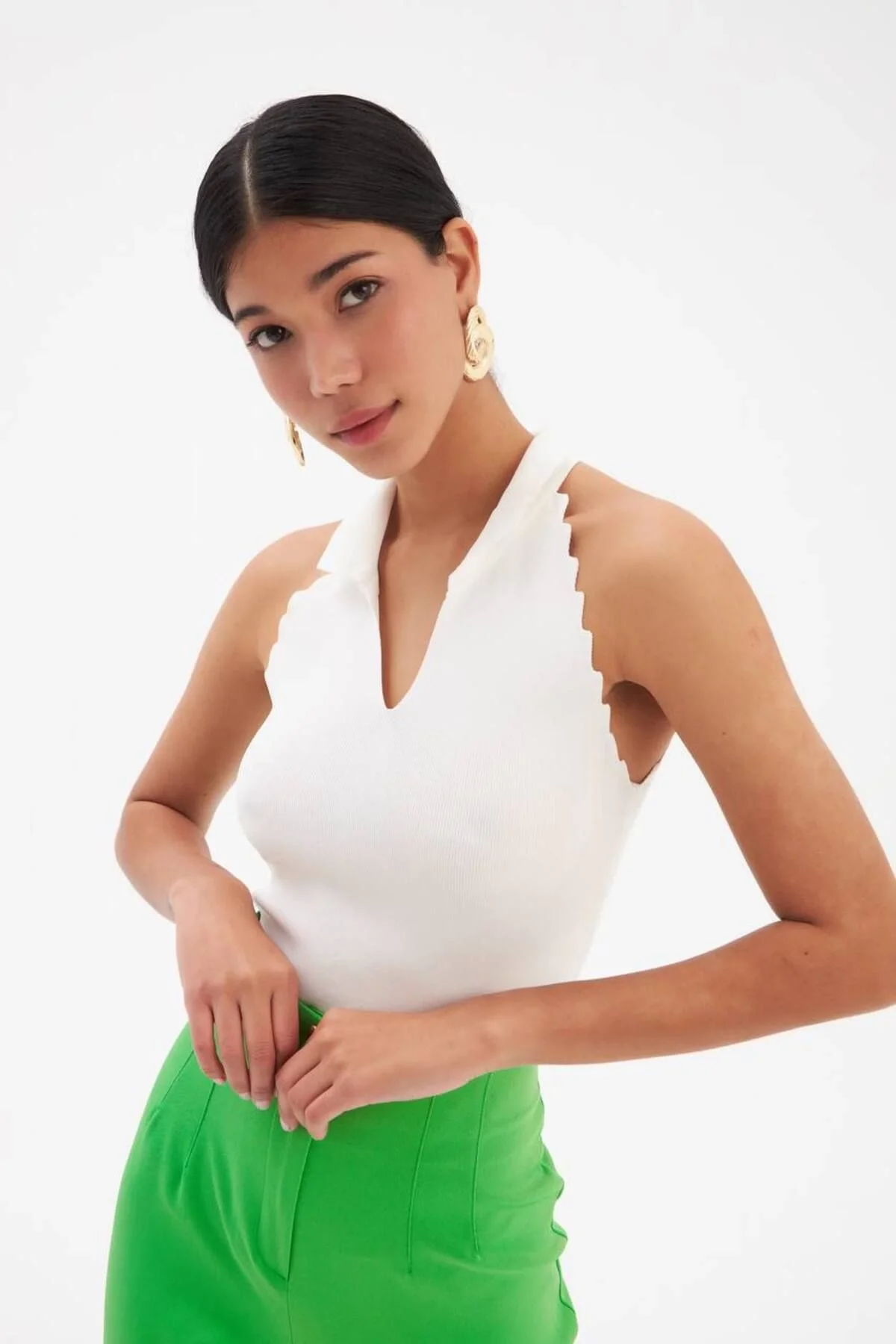 Kadın Polo Yaka Halter Yaka Kenarları Tırtıklı Sırtı Açık Triko Bluz - Yeşil