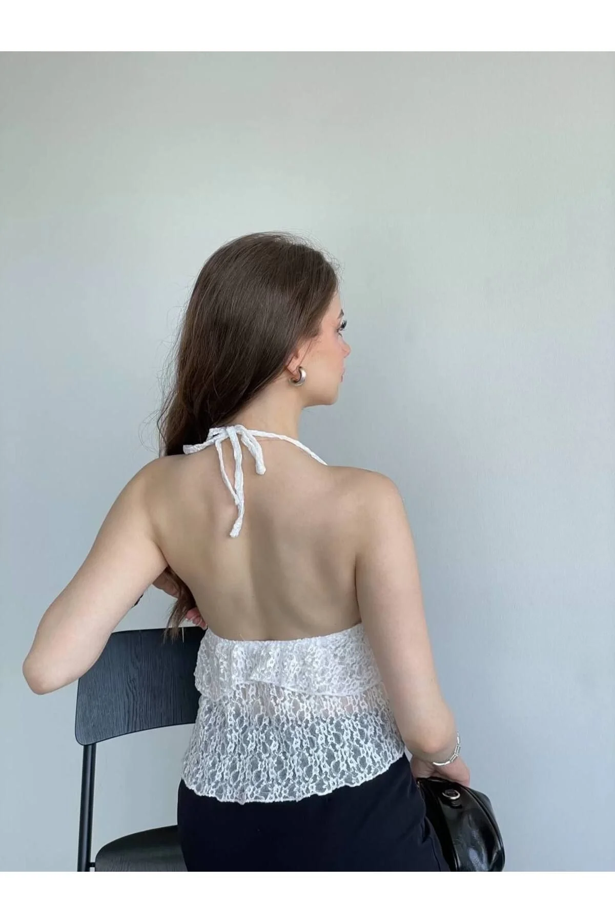 Kadın Halter Yaka Boyundan Bağlamalı Sırtı Açık V Yaka Dantelli Fırfırlı Crop Bluz - Beyaz