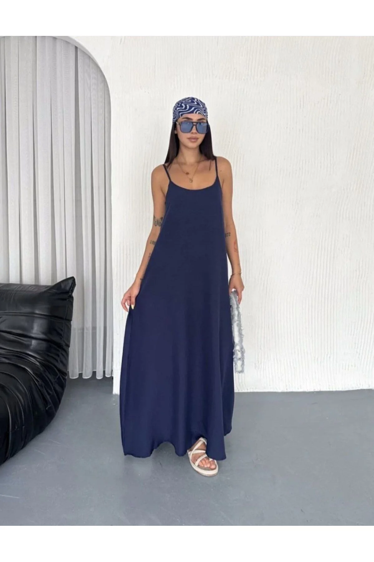 Kadın V Yaka İp Askılı Cepli Salaş Ayrobin Kumaş Maxi Boy Elbise - Lacivert