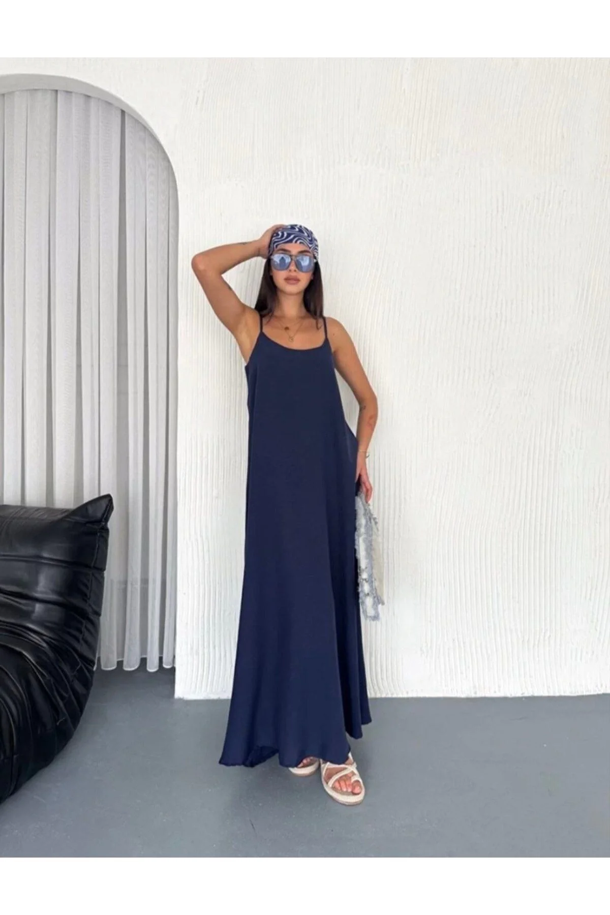 Kadın V Yaka İp Askılı Cepli Salaş Ayrobin Kumaş Maxi Boy Elbise - Lacivert