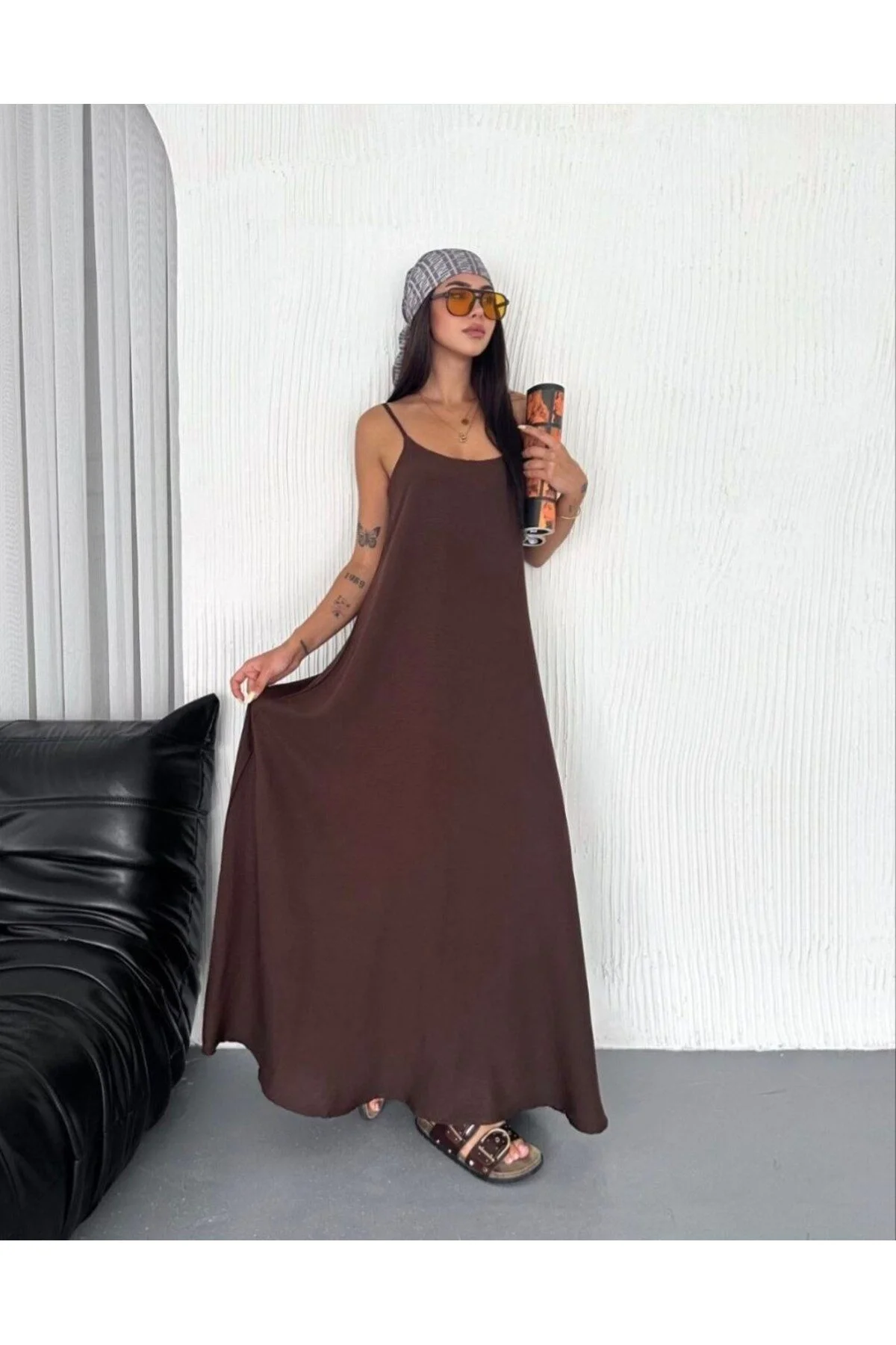 Kadın V Yaka İp Askılı Cepli Salaş Ayrobin Kumaş Maxi Boy Elbise - Kahverengi