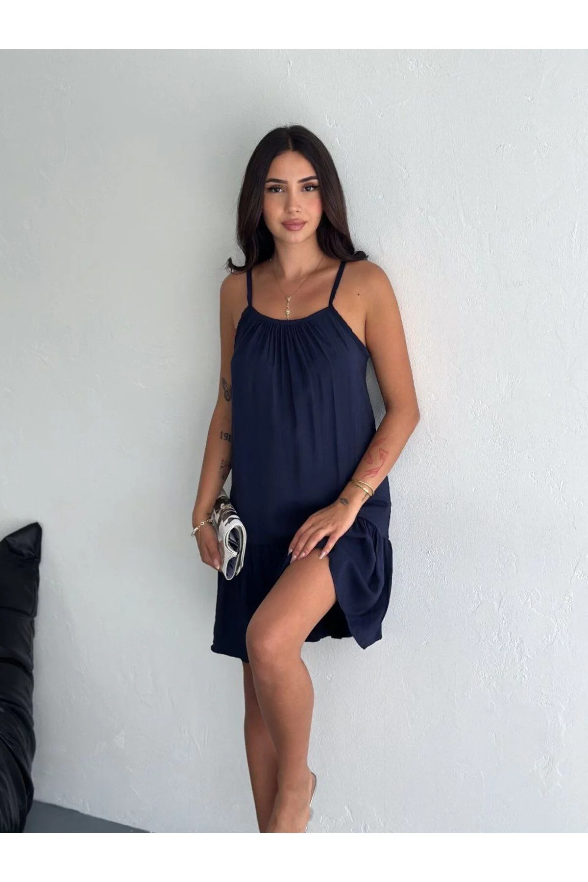 Kadın Omuzdan Bağlamalı Askılı Göğsü Büzgülü Eteği Fırfırlı Salaş Mini Elbise - Lacivert