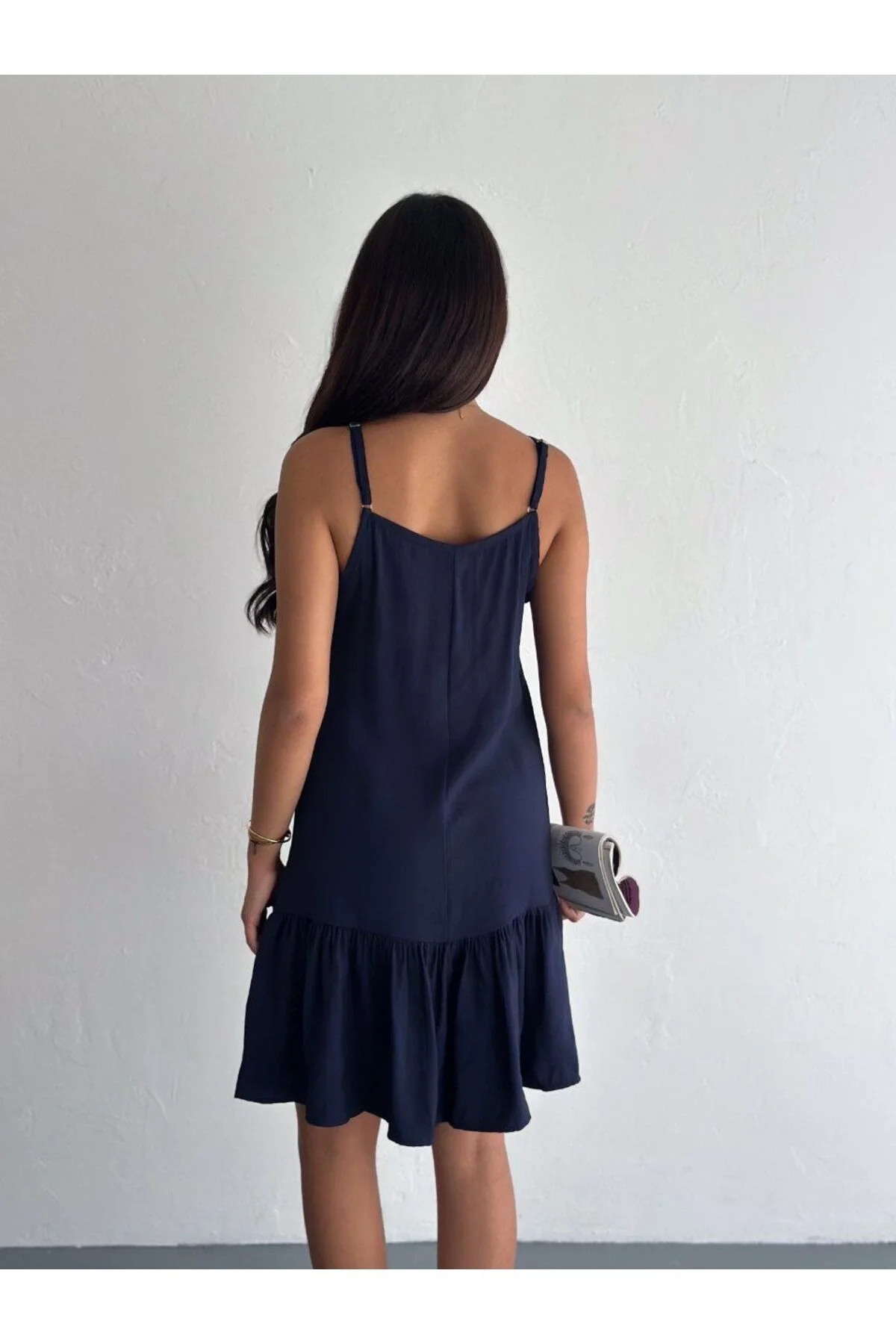 Kadın Omuzdan Bağlamalı Askılı Göğsü Büzgülü Eteği Fırfırlı Salaş Mini Elbise - Lacivert