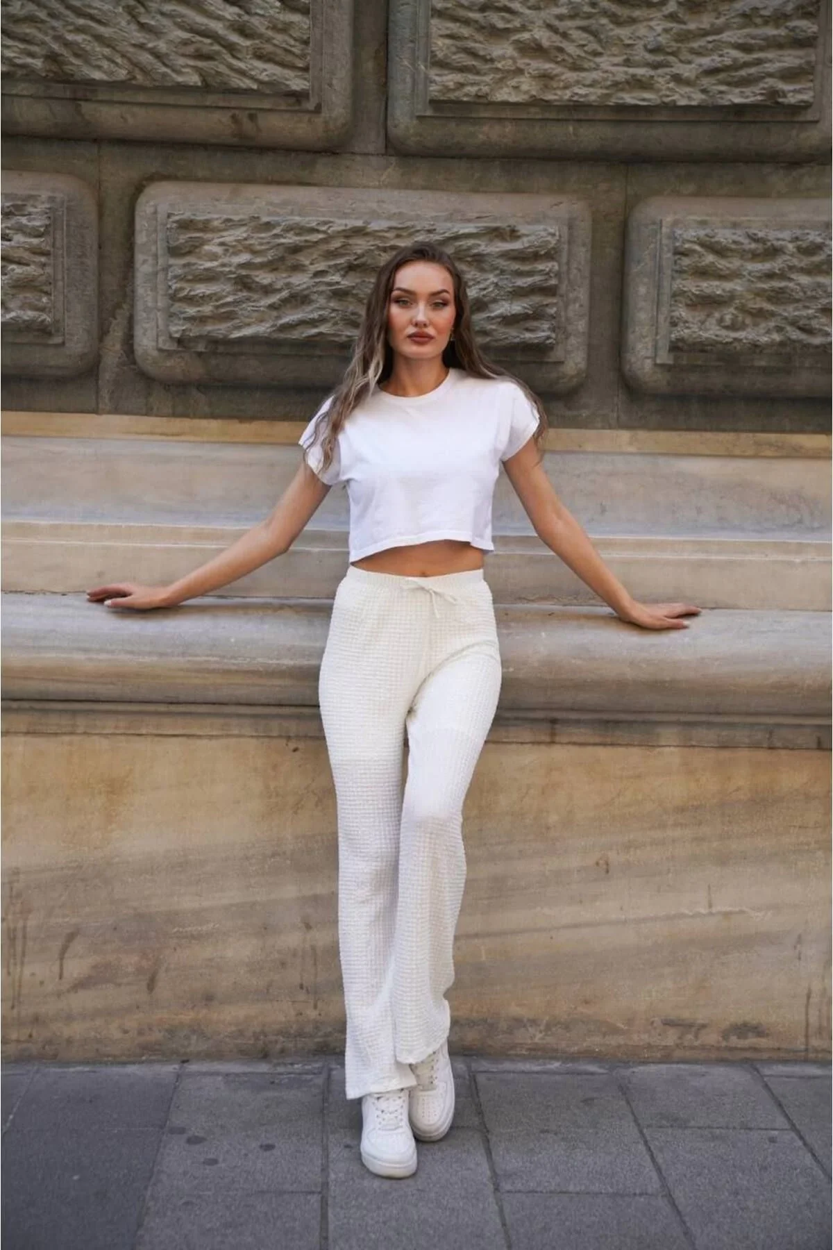 Kadın Yüksek Bel Beli Bağcıklı Cepli Gofre Kumaş Palazzo Pantolon - Beyaz