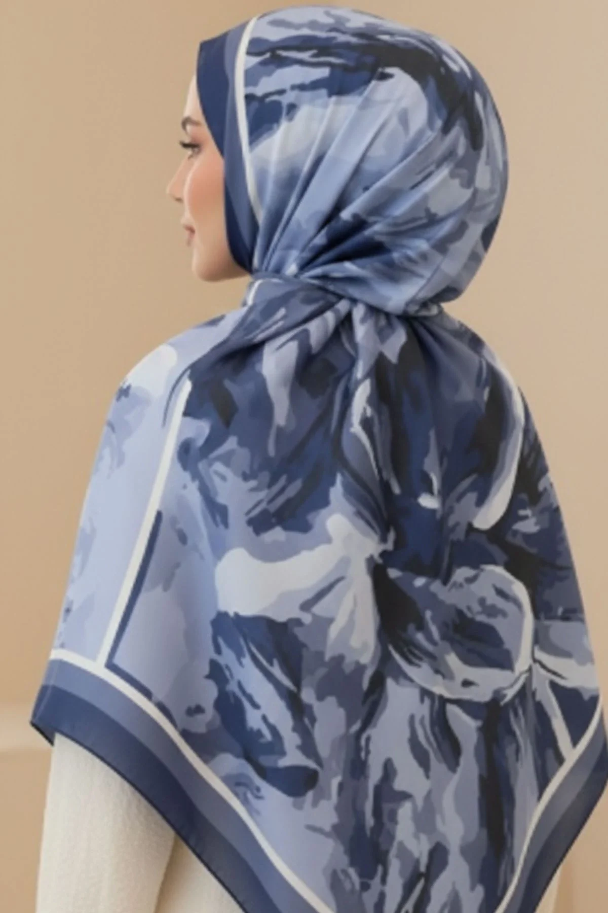 Kadın Lacivert Çerçeveli Büyük Çiçek Desenli Pamuklu Soft Dokulu Mevsimlik Şal