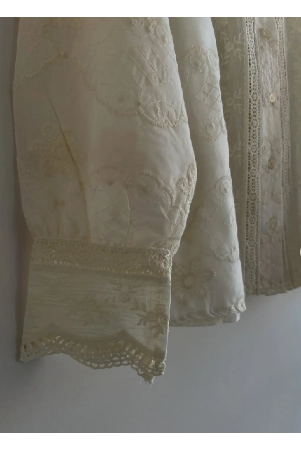 Kadın Bej Fisto İşlemeli Dantel Garnili Hakim Yaka Pamuklu Pinterest Gömlek Bluz