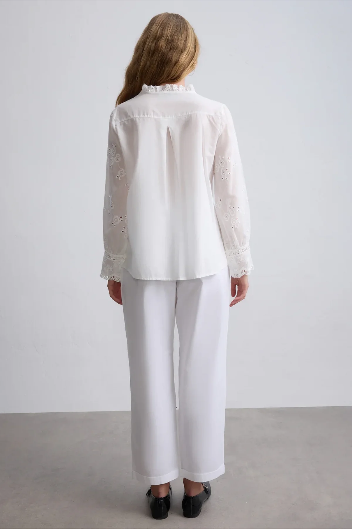 Kadın Beyaz Fisto İşlemeli Dantel Garnili Hakim Yaka Pamuklu Pinterest Gömlek Bluz