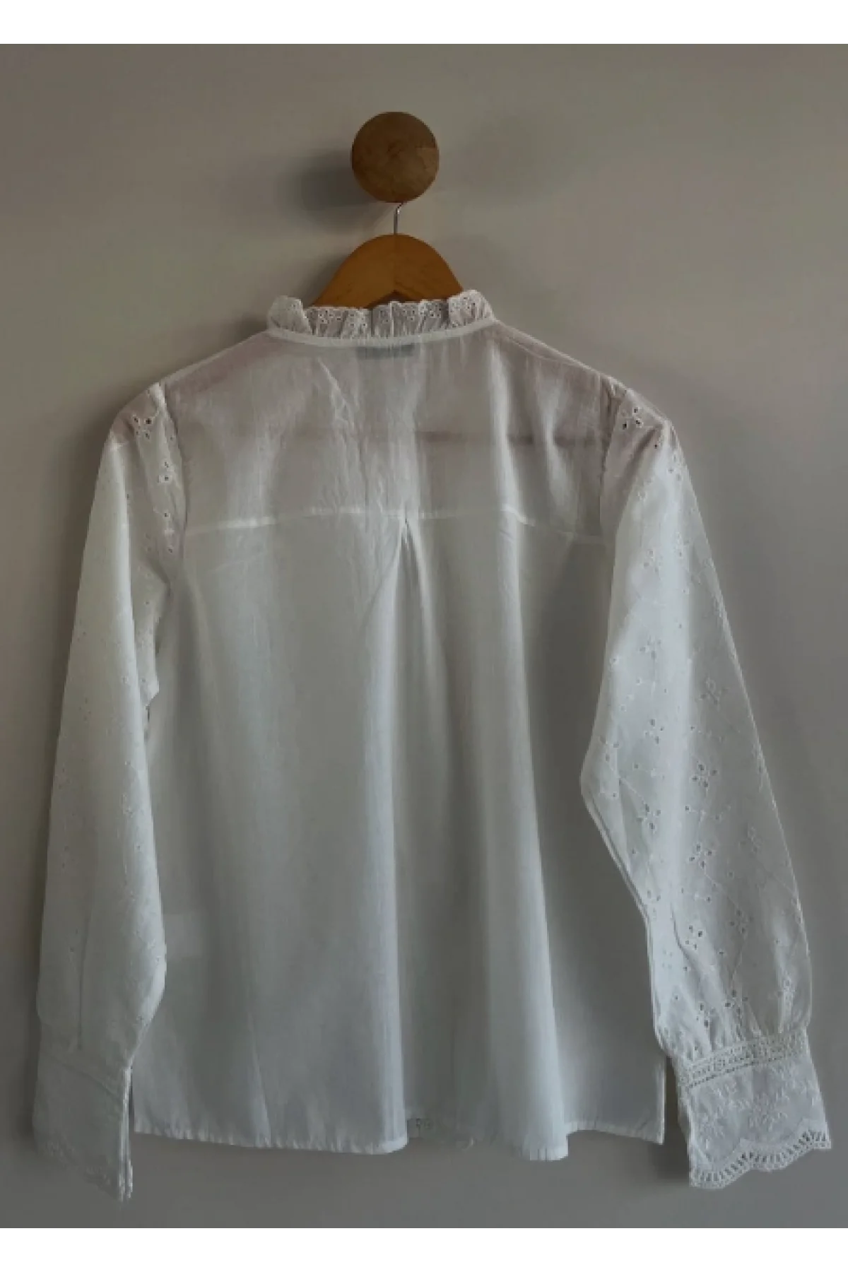Kadın Beyaz Fisto İşlemeli Dantel Garnili Hakim Yaka Pamuklu Pinterest Gömlek Bluz